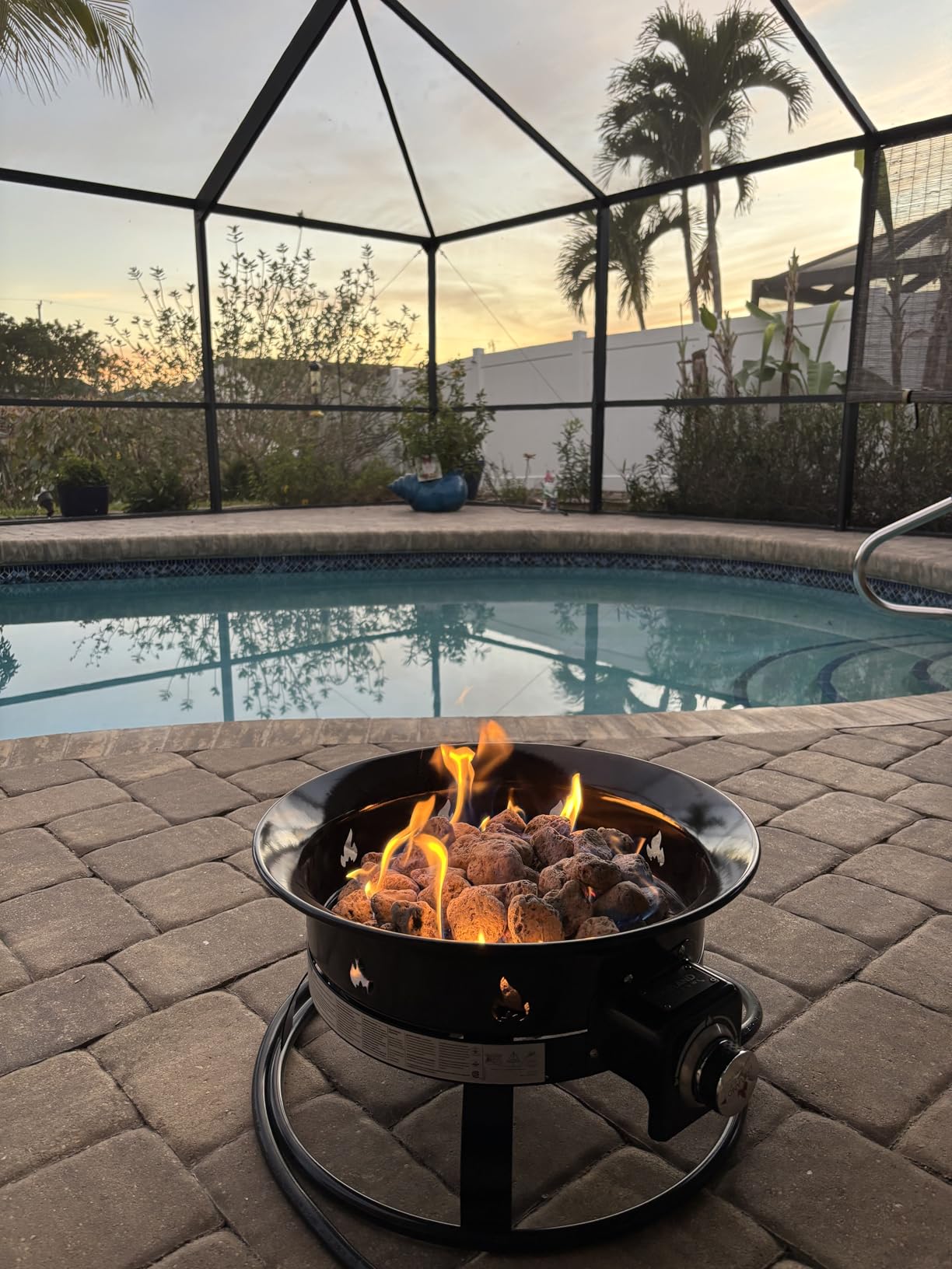 Outland Living Portable Propane Fire Pit, 19-inch, 58,000 BTU with Fire Pit Cover & Carry Kit, Smokeless Gas Firebowl | Perfect for Camping, Patio, Backyard, Tailgating, Deck, RV| Black 893 Deluxe customer photo 2