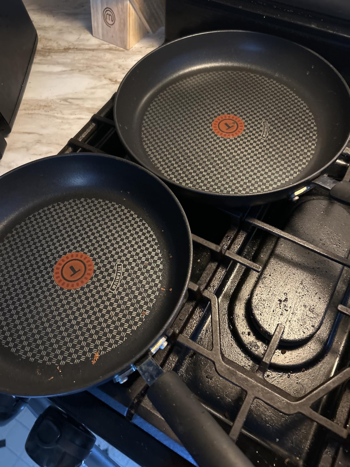 T-Fal Ultimate Hard Anodized Nonstick Pots and Pans Set 17 Piece, Nonstick Cookware Set with Fry Pan, Saucepans, Saute-Pan, Griddle, Dishwasher Safe, Black customer photo 2