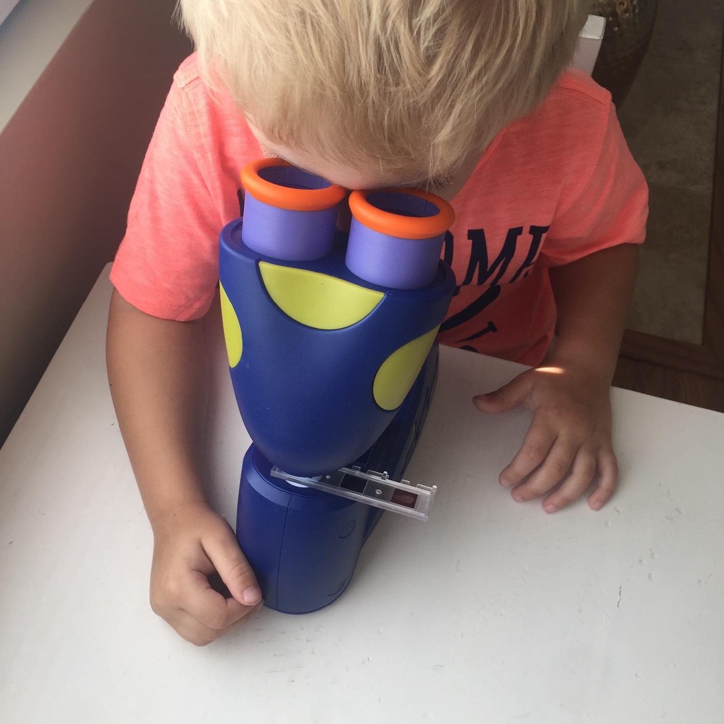 Educational Insights GeoSafari Jr. Talking Microscope Featuring Bindi Irwin customer photo 2
