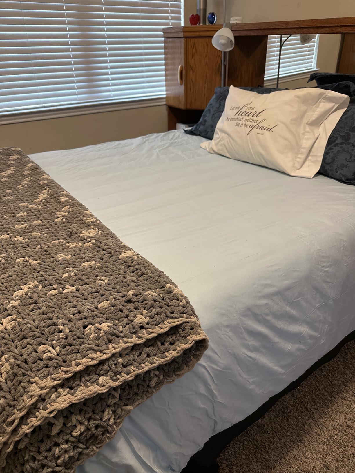 YnM 15lbs Weighted Blanket for Adults, 48x72 Inches, Dark Grey customer photo 2