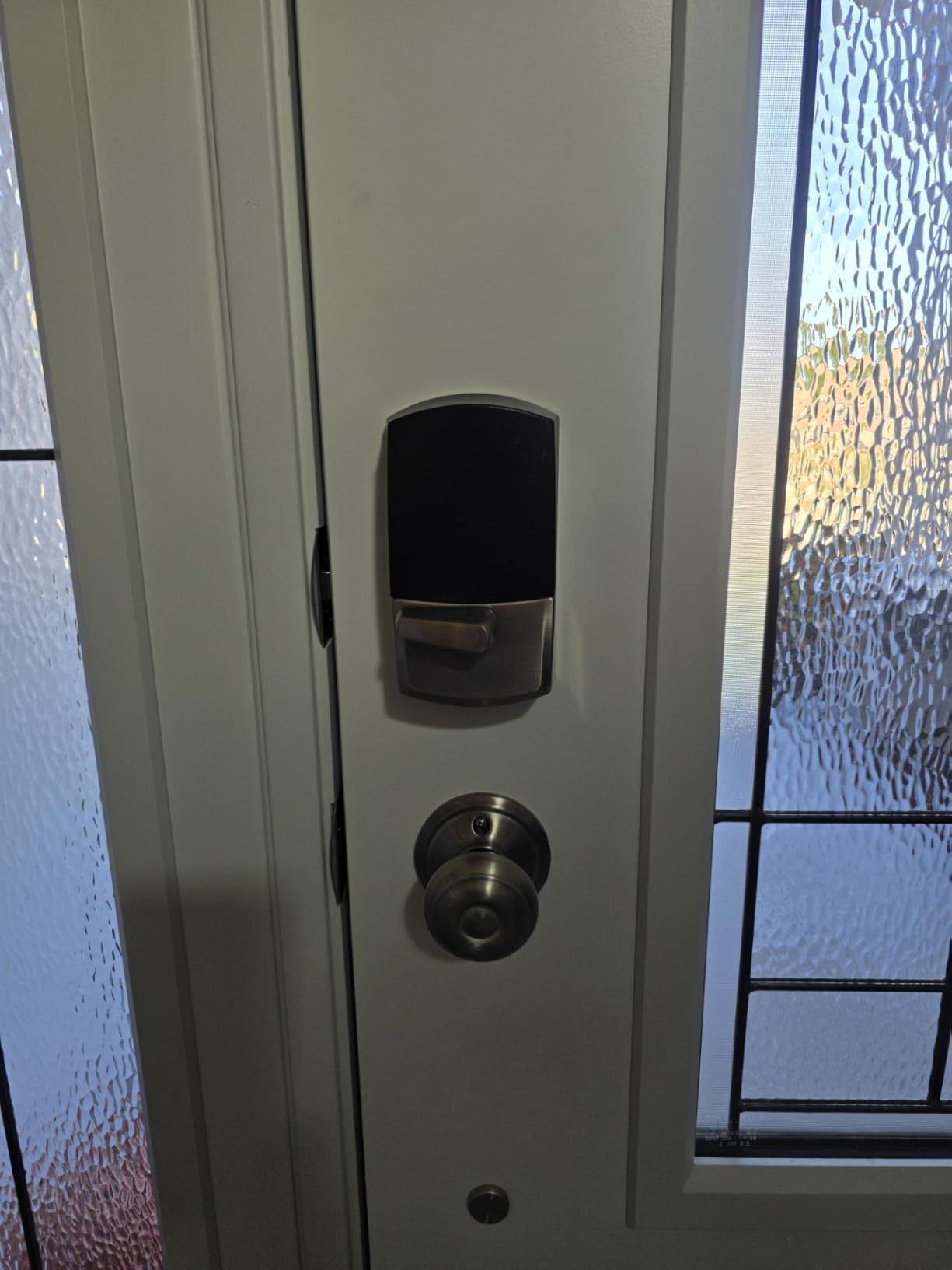 Schlage Encode Smart WiFi Deadbolt Lock for Front Door - Keyless Entry with App or Touchscreen - Works with Alexa, Hey Google, & Airbnb - Create Codes for Guests - Matte Black customer photo 2