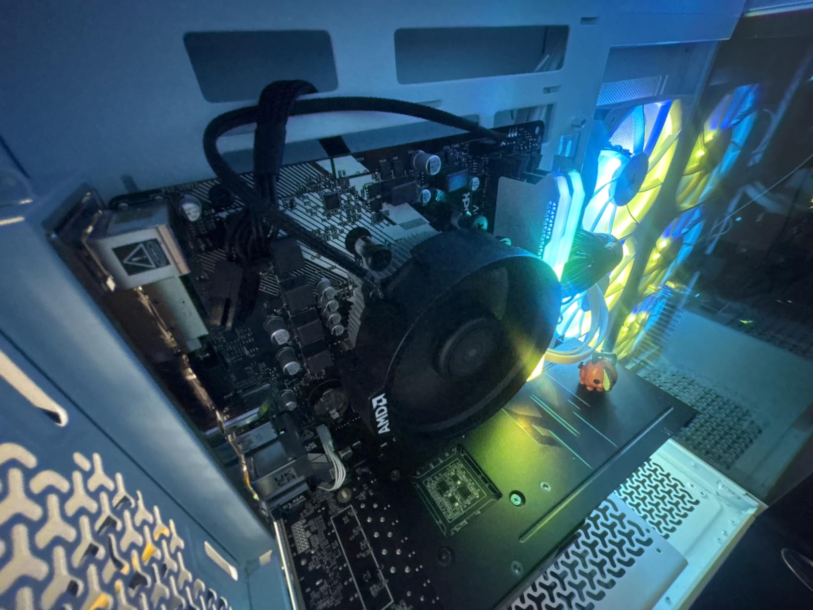 B450M-HDV R4.0 AMD B450 AM4 Socket Ryzen 2000 - 5000 Processors DDR4 3200 64GB HDMI DVI-D D-Sub Motherboard SATA 6Gb/s Micro ATX M.2 customer photo 1