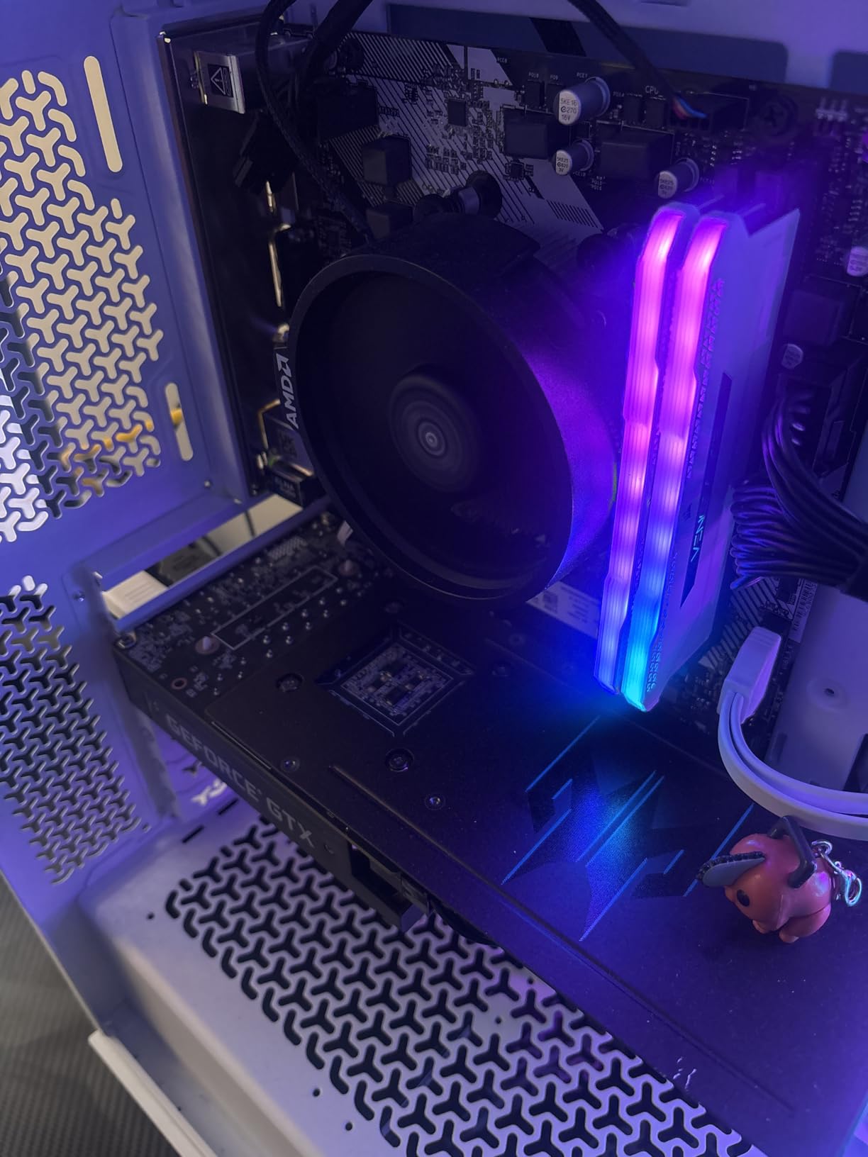 B450M-HDV R4.0 AMD B450 AM4 Socket Ryzen 2000 - 5000 Processors DDR4 3200 64GB HDMI DVI-D D-Sub Motherboard SATA 6Gb/s Micro ATX M.2 customer photo 2