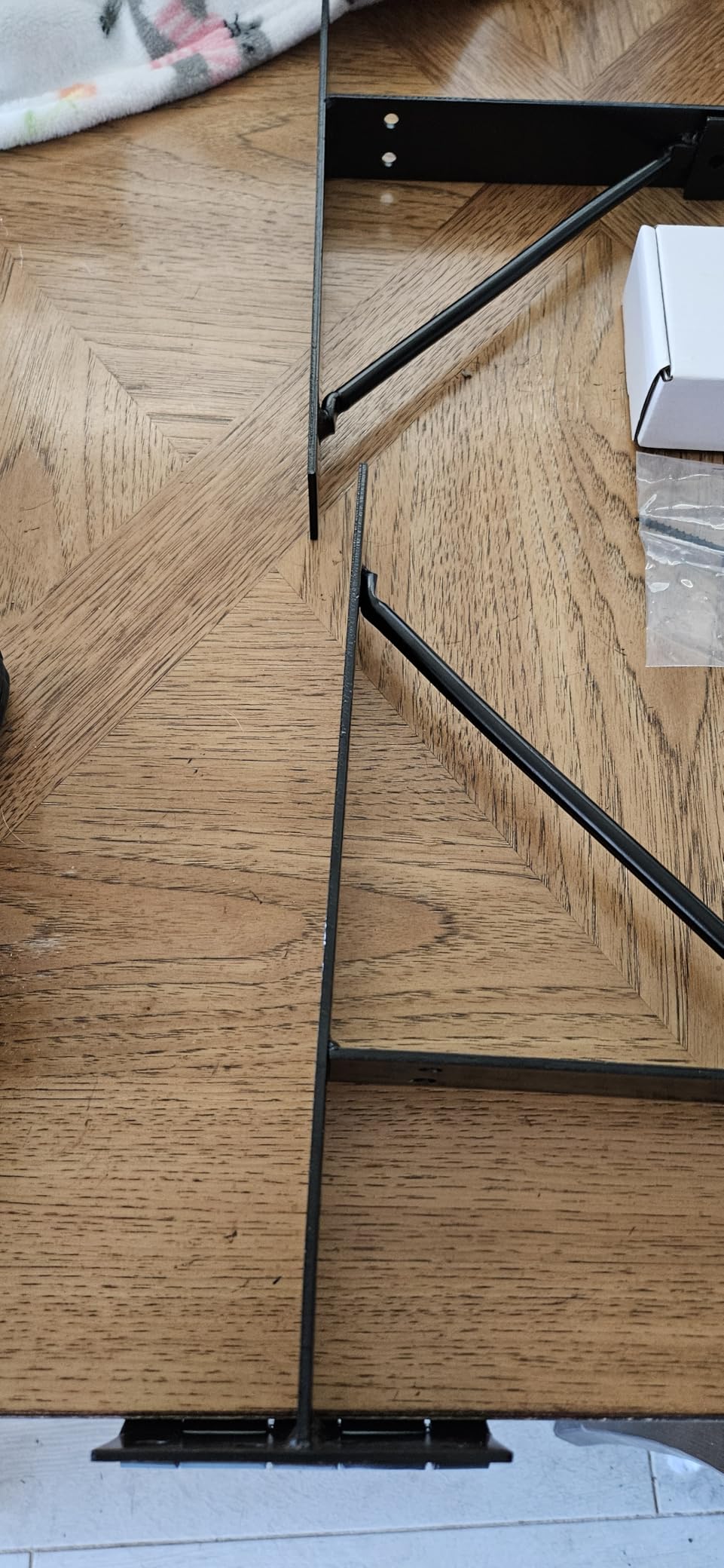 Mofeez Corner Brace Bracket No Sag Kit for Shed Doors, Driveway Gates, Corral Gates, Wood Windows customer photo 1