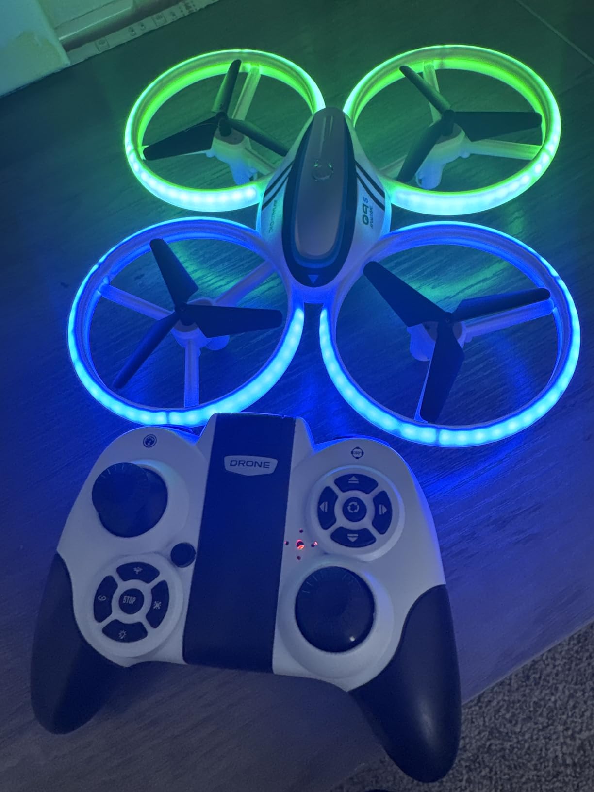 Q9s Drones for Kids, RC Drone with Altitude Hold and Headless Mode, Quadcopter with Blue&Green Light, Propeller Full Protect, 2 Batteries and Remote Control, Easy to fly Kids Gifts Toys for Boys and Girls customer photo 1