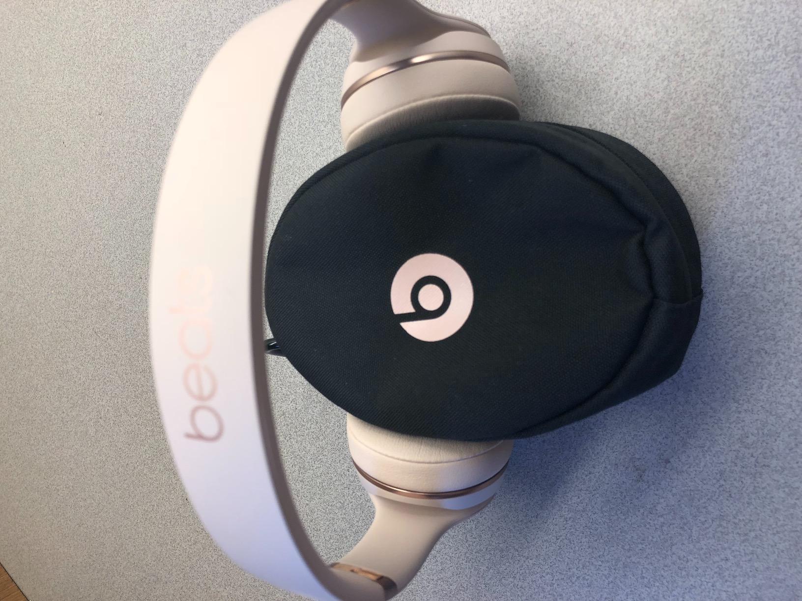 Beats Solo3 Wireless On-Ear Headphones - Beats Club Collection - Club Navy (Renewed) customer photo 1