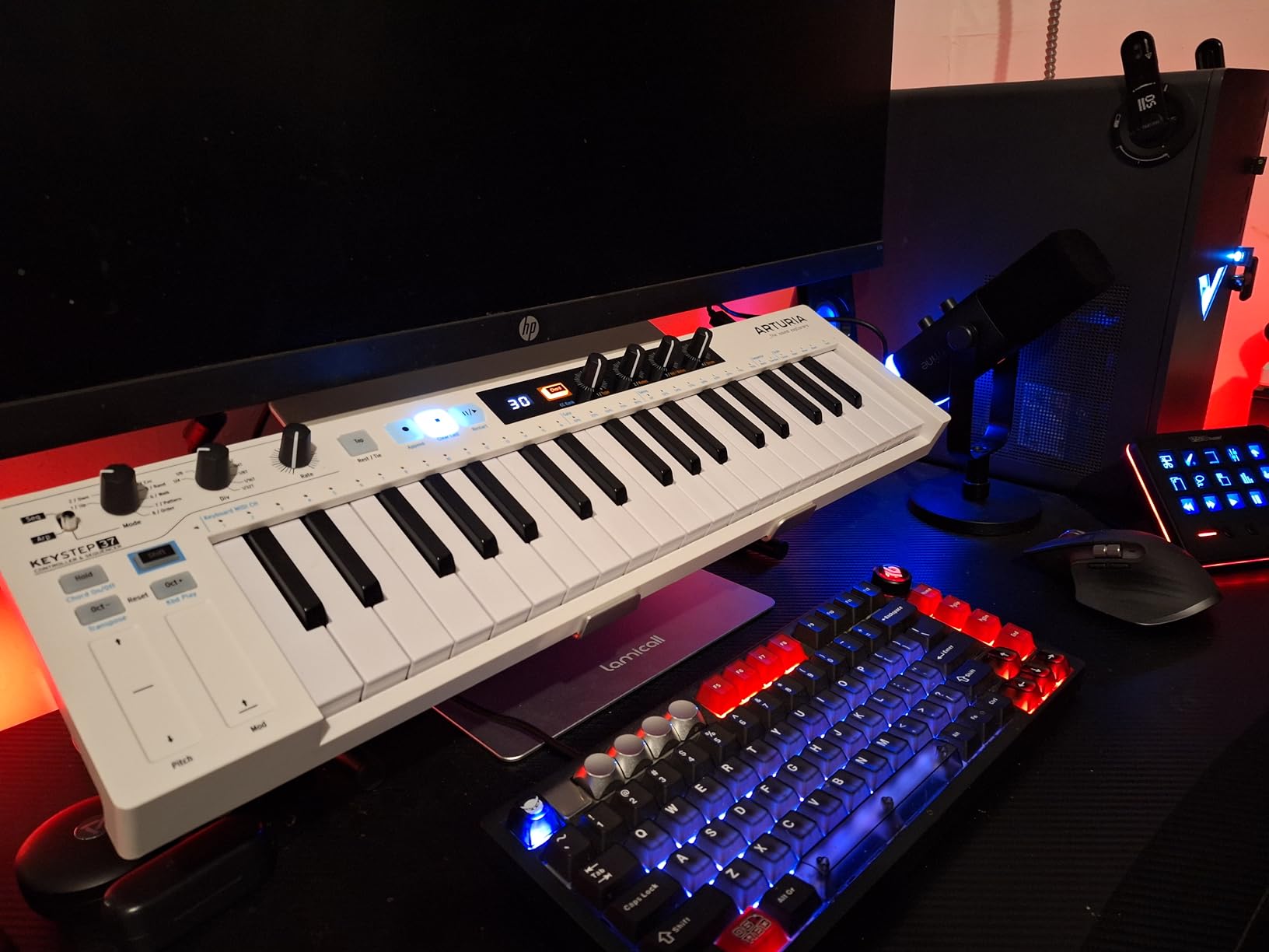 Arturia KeyStep 37 Controller & Sequencer USB/MIDI/CV Keyboard Controller customer photo 1
