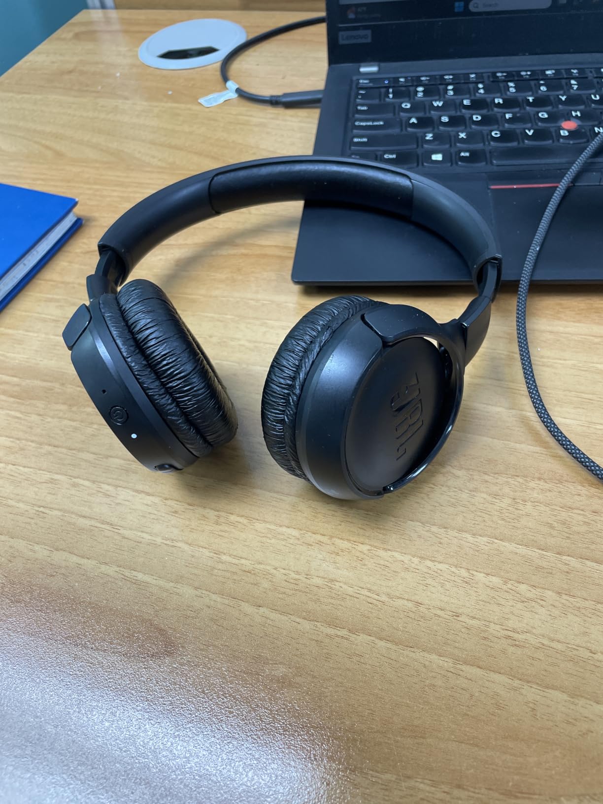 JBL Tune 510BT - Bluetooth headphones with up to 40 hours battery, microphone for call, foldable and comfortable, Android and iOs compatible (Black) customer photo 1