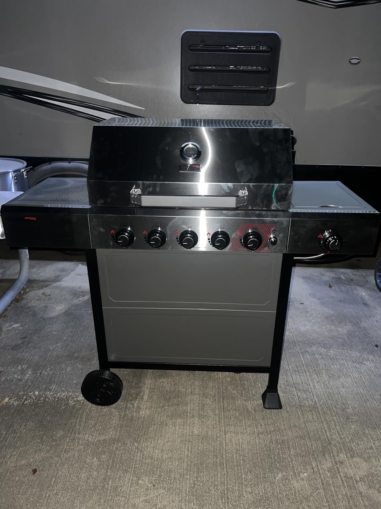 Royal Gourmet GA5401T 5-Burner BBQ Propane Gas Grill with Side Burner customer photo 1