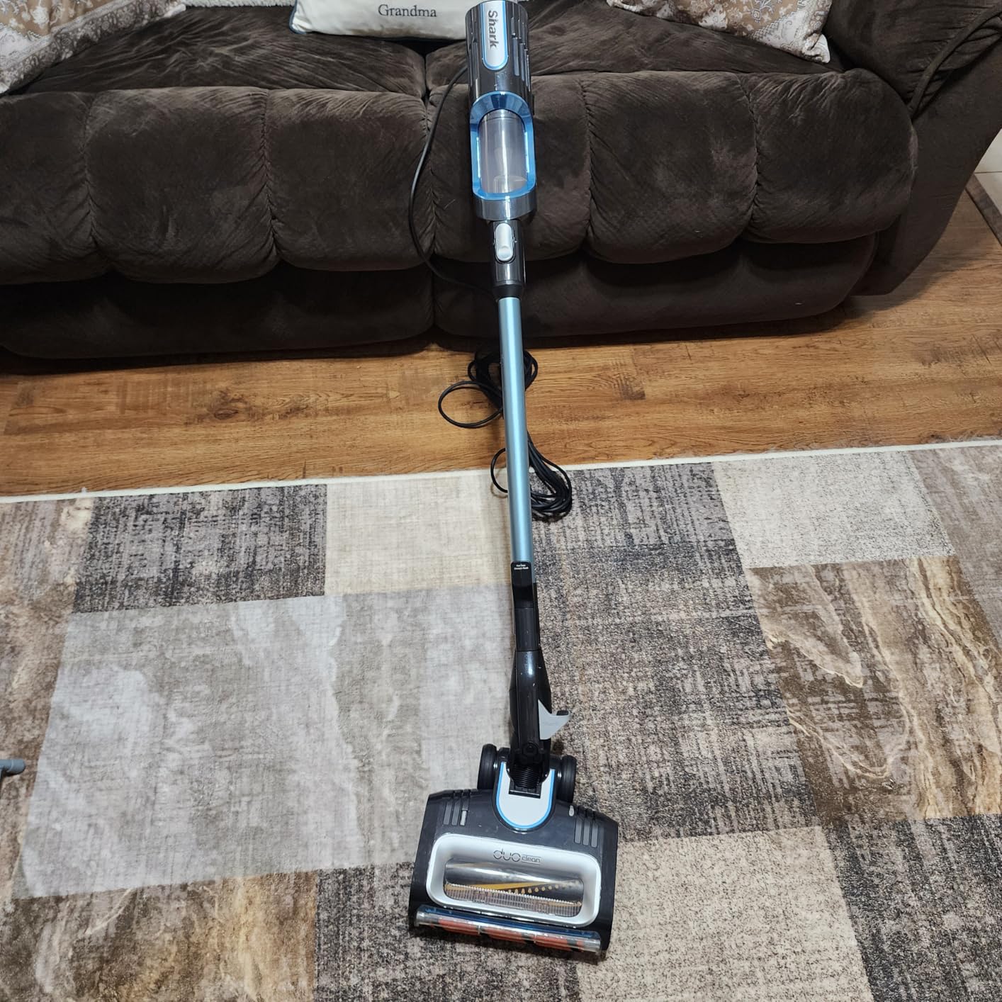Shark UV580 Corded Stick Vacuum Performance Ultralight DuoClean with Self-Cleaning Brushroll, Removable Handheld, Blue (Renewed) customer photo 1