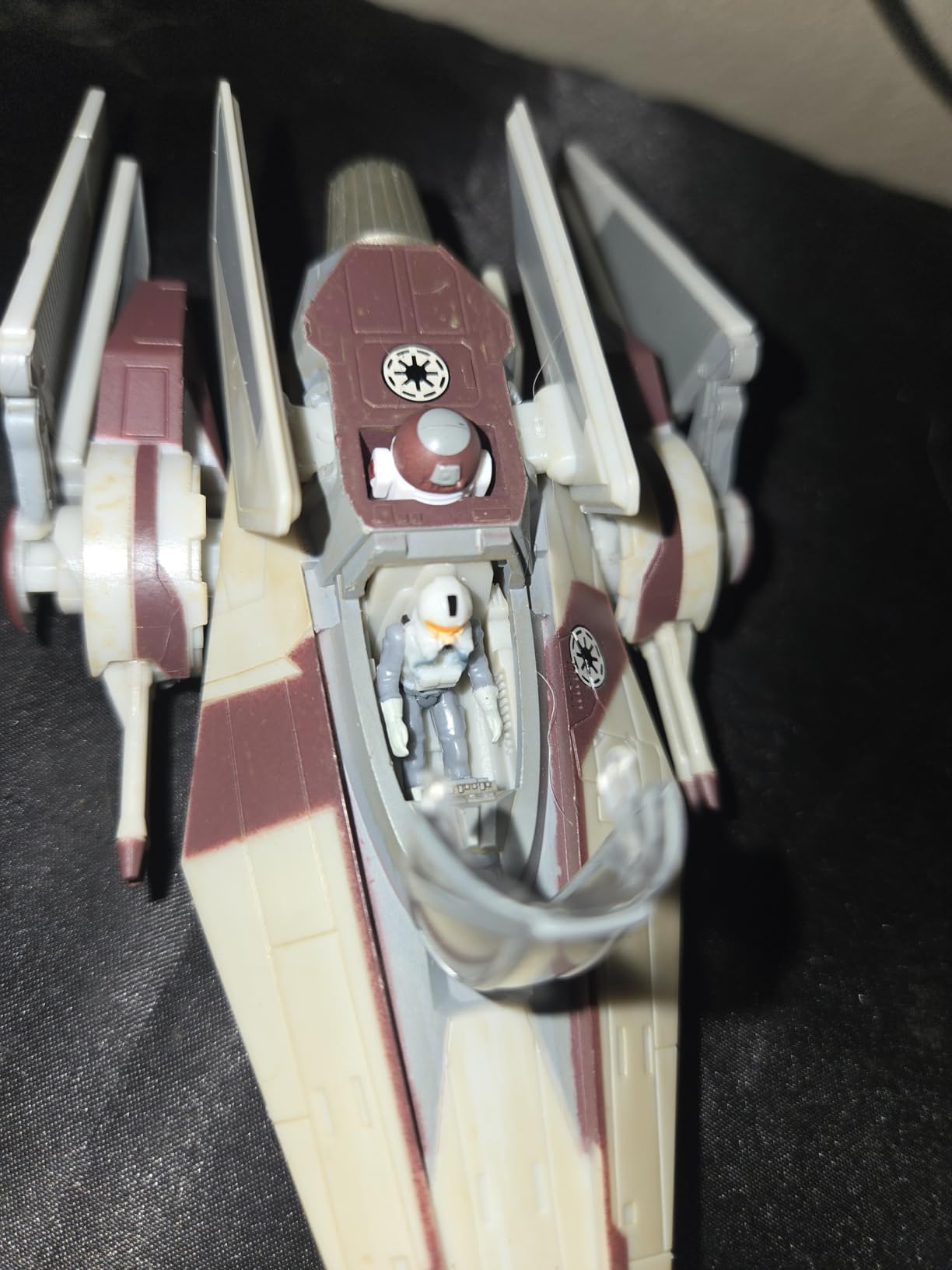 Star Wars 5-Inch X-Wing Starfighter Vehicle with Luke Skywalker & R2-D2 Micro Figures customer photo 1
