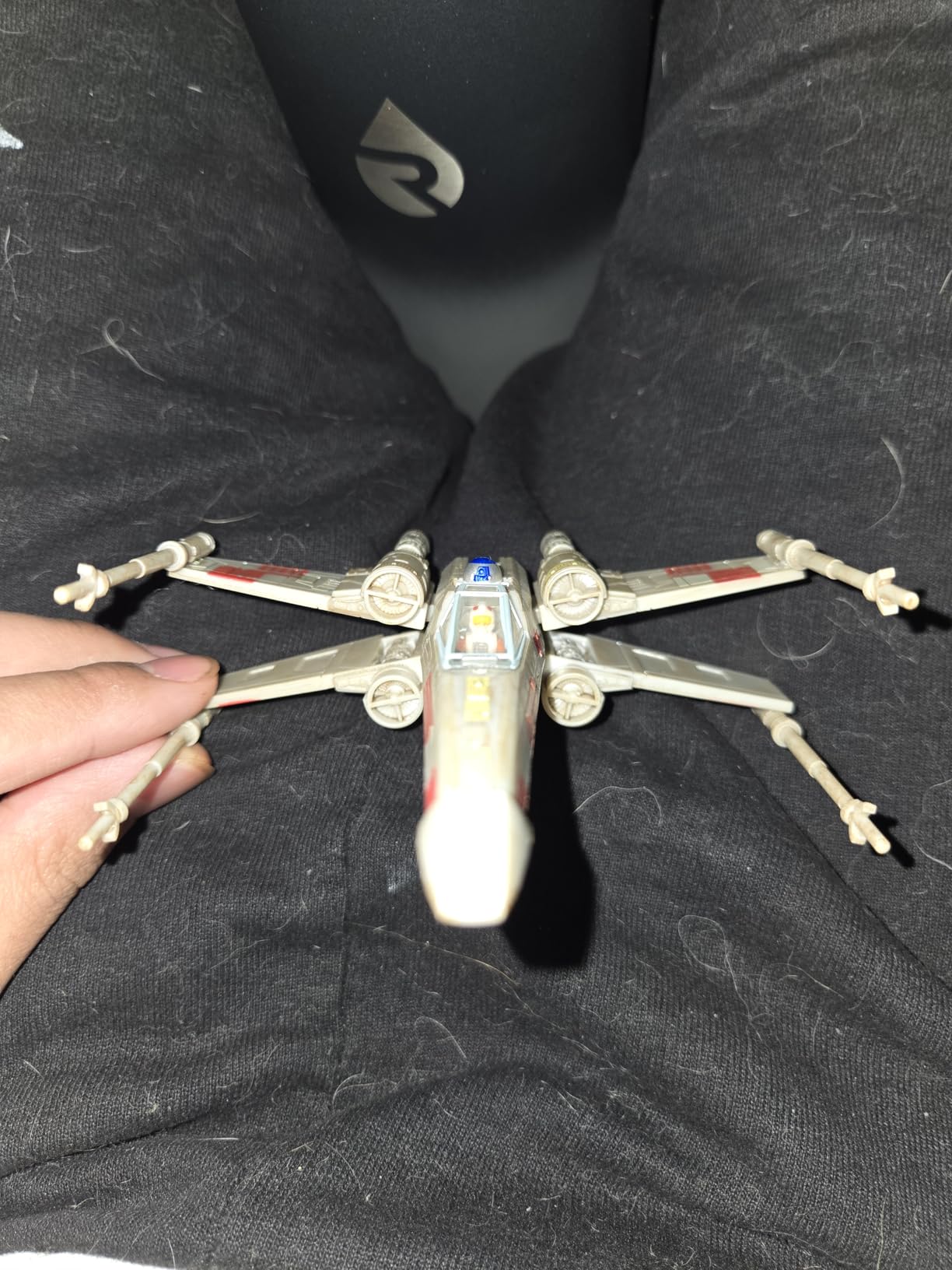 Star Wars 5-Inch X-Wing Starfighter Vehicle with Luke Skywalker & R2-D2 Micro Figures customer photo 2
