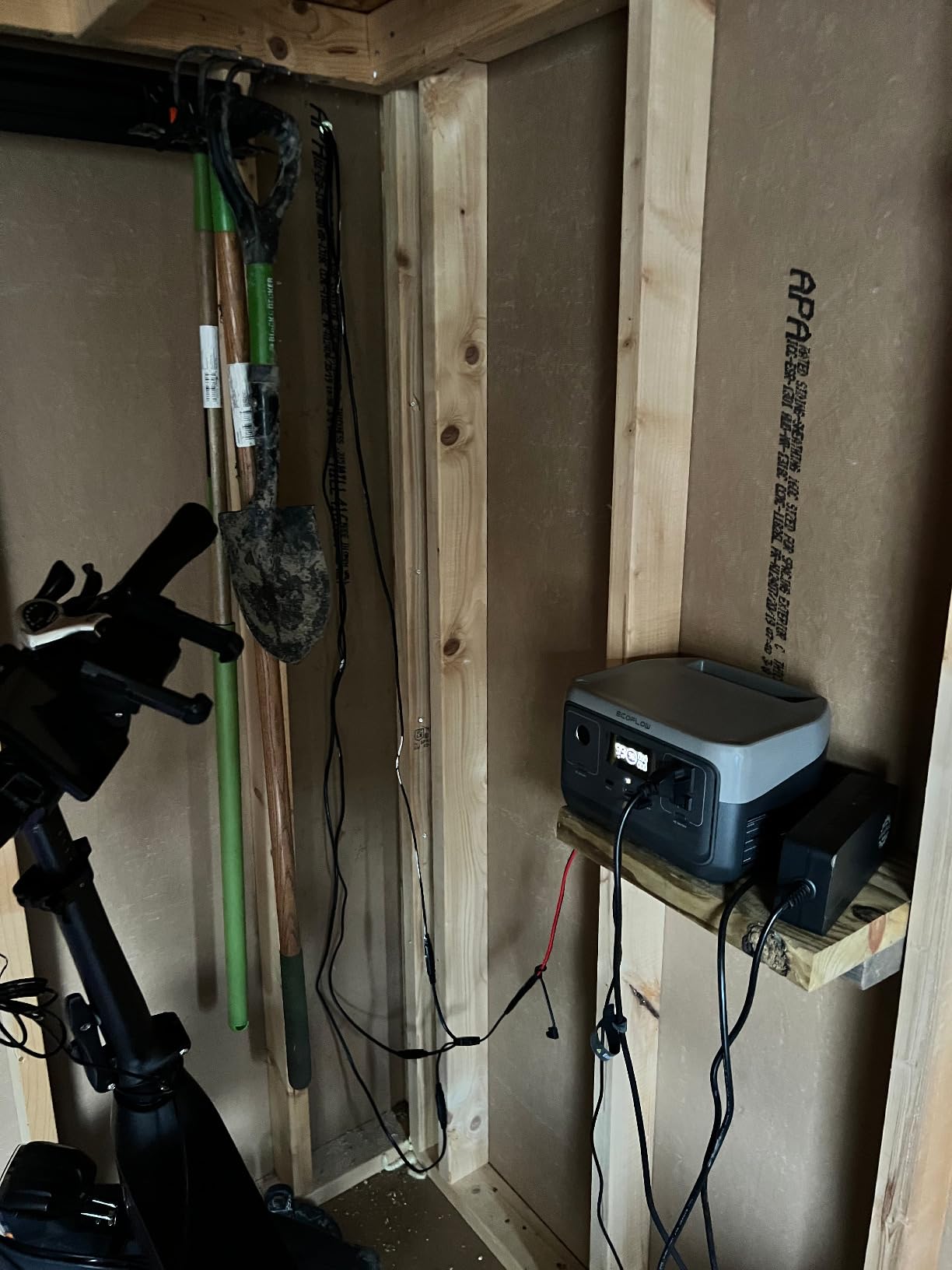 EF ECOFLOW Portable Power Station RIVER 2, 256Wh 300W | 1 Hr Fast Charging, LiFePO4 Battery, Up to 600W Solar Generator for Outdoor Camping/RVs/Home Use (Solar Panel Optional) customer photo 2