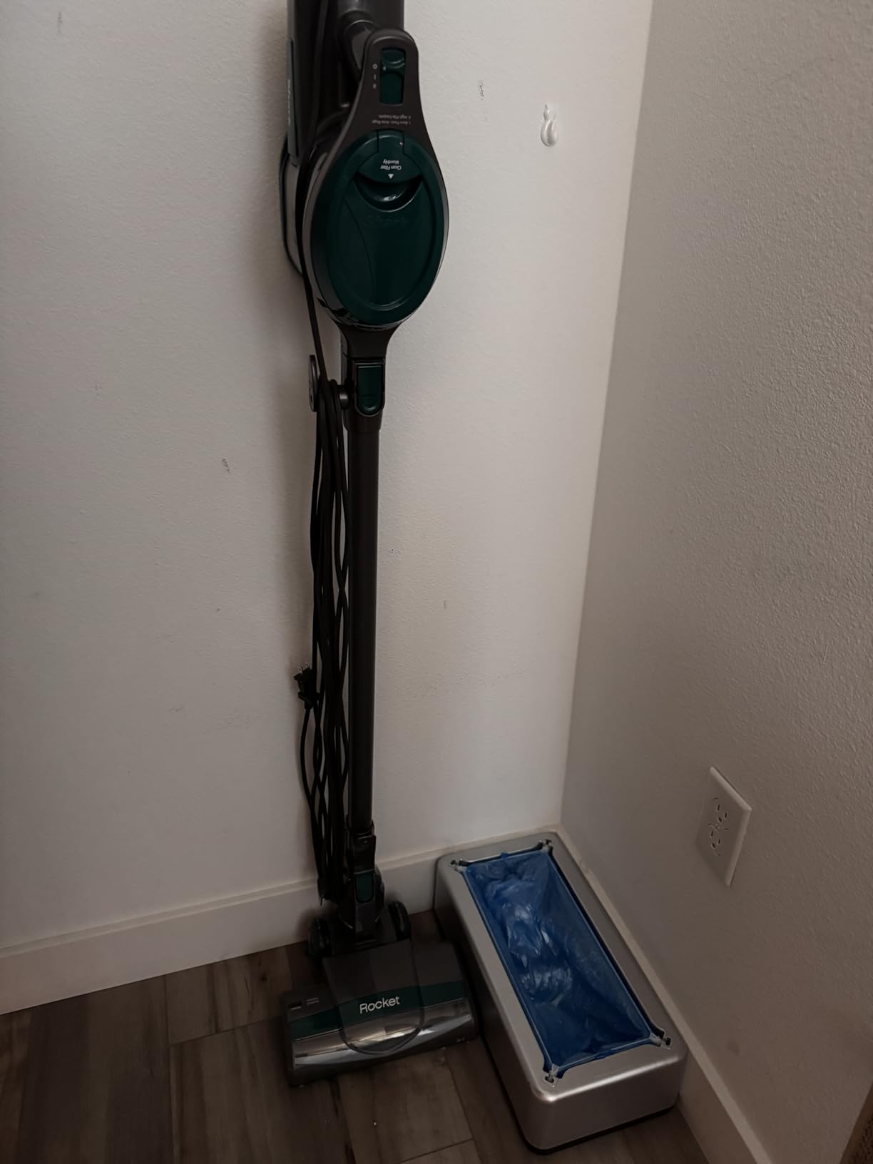 Shark Corded Stick Vacuum, Ultra-Lightweight, Swivel Steering, Powerful Deep-Cleaning, Floor-to-Ceiling Versatility, Converts to a Handheld Vacuum, Carpets & Hardfloor, Green, CS110EM customer photo 1