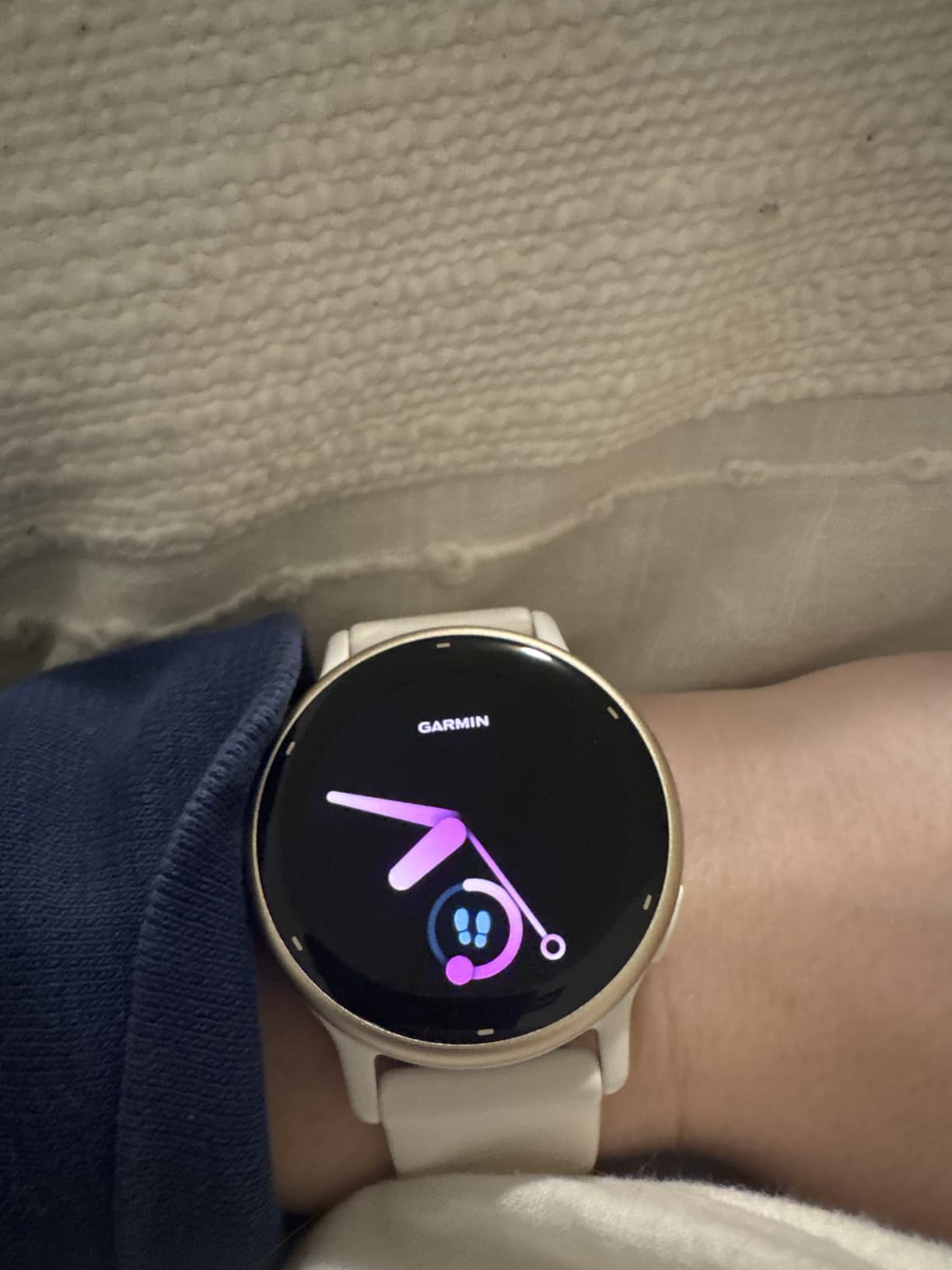 Garmin vivoactive 5, Health and Fitness GPS Smartwatch, AMOLED Display, Up to 11 Days of Battery, Ivory customer photo 1