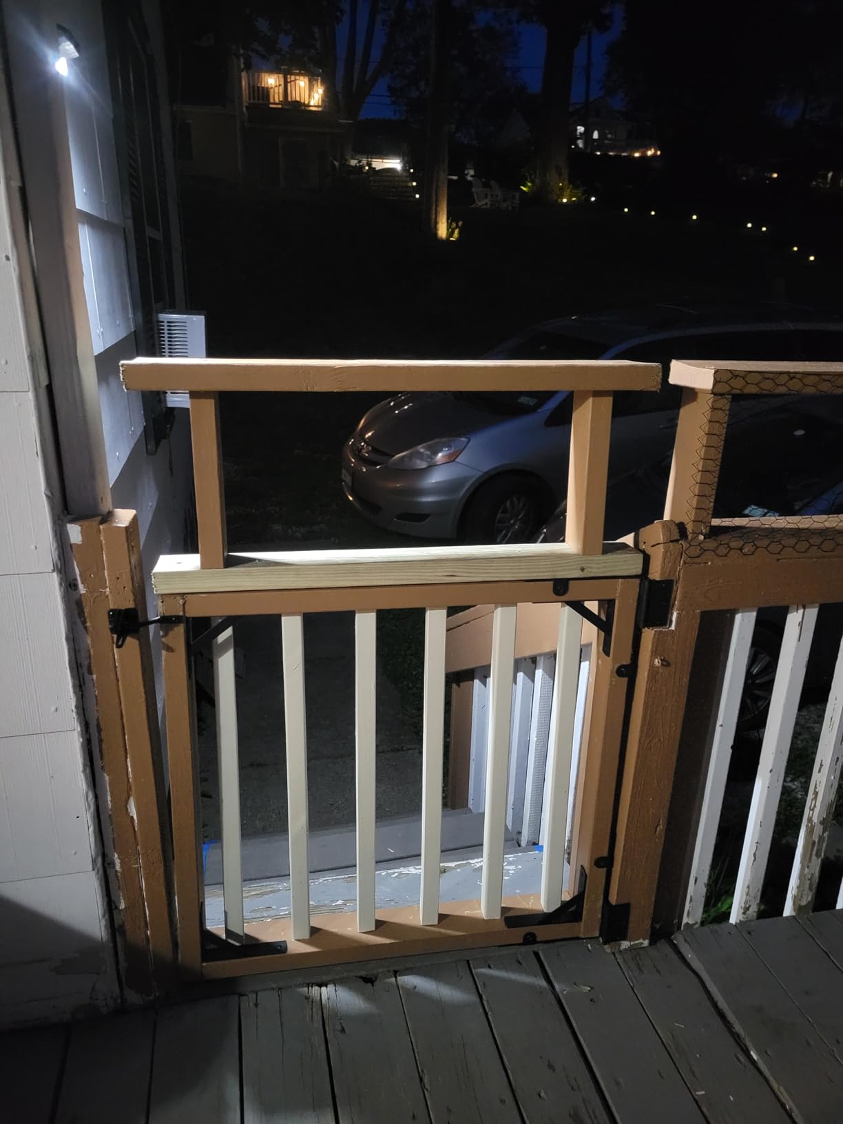 2 Sets Anti Sag Gate Kit Heavy Duty No Sag Kit Gate Corner Brace Bracket for Wooden Fence Gate with Self-Locking Gate Latch customer photo 2
