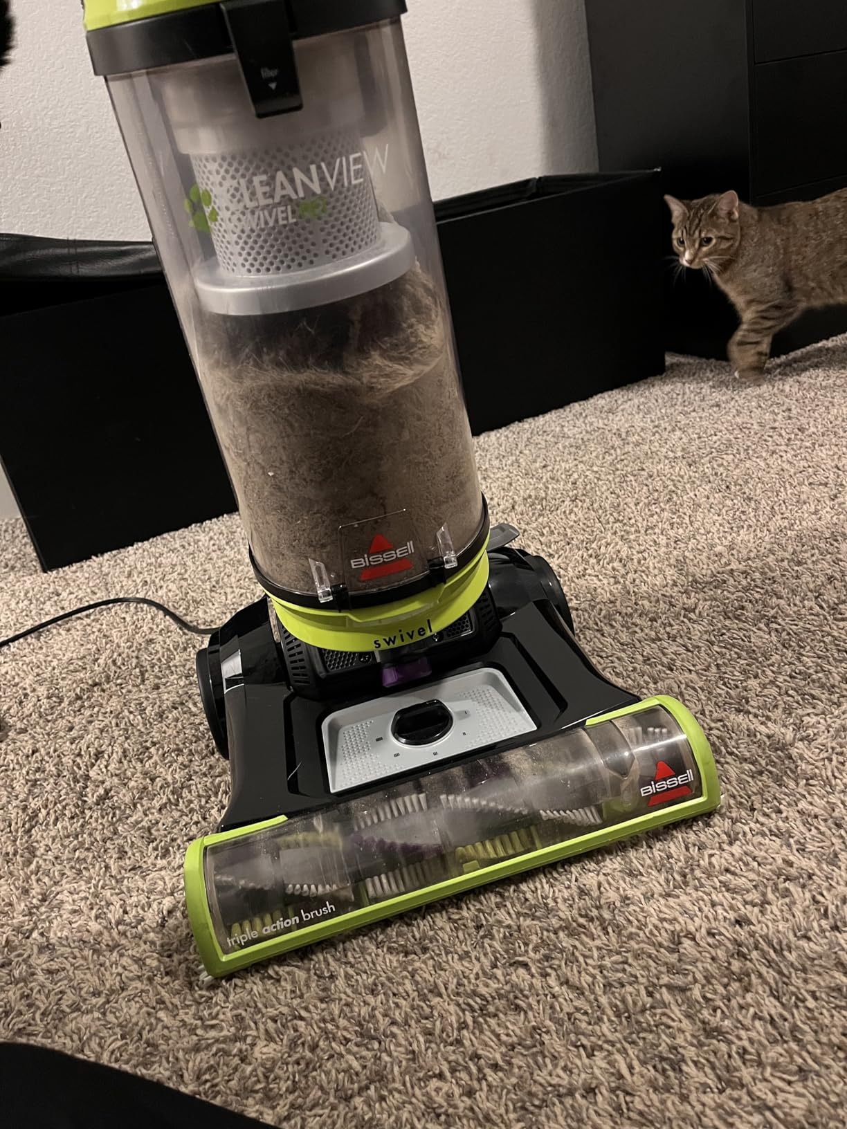 Bissell CleanView Swivel Vacuum with Triple Action Brush Roll, Swivel Steering, Extension Wand, Easy-Empty Dirt Tank, Multi-Cyclonic Suction System, New 2024 Model customer photo 1