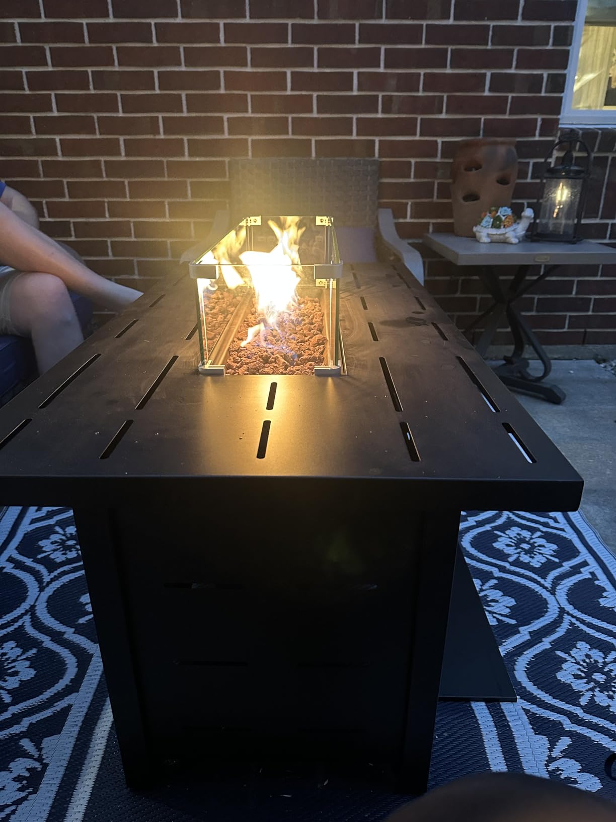 43 inch Outdoor Propane Fire Pit 50,000 BTU Gas Fire Pit Table with Lid, Waterproof Cover, Rectangle Gas Firepit Table for Garden/Patio, CSA Certification customer photo 2