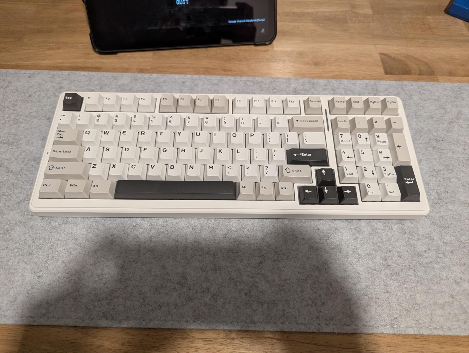 AULA F99 Wireless Mechanical Keyboard,Tri-Mode BT5.0/2.4GHz/USB-C Hot Swappable Custom Keyboard,Pre-lubed Linear Switches,RGB Backlit Gaming Keyboards for PC/Tablet/Xbox/PS4/PS5 customer photo 1