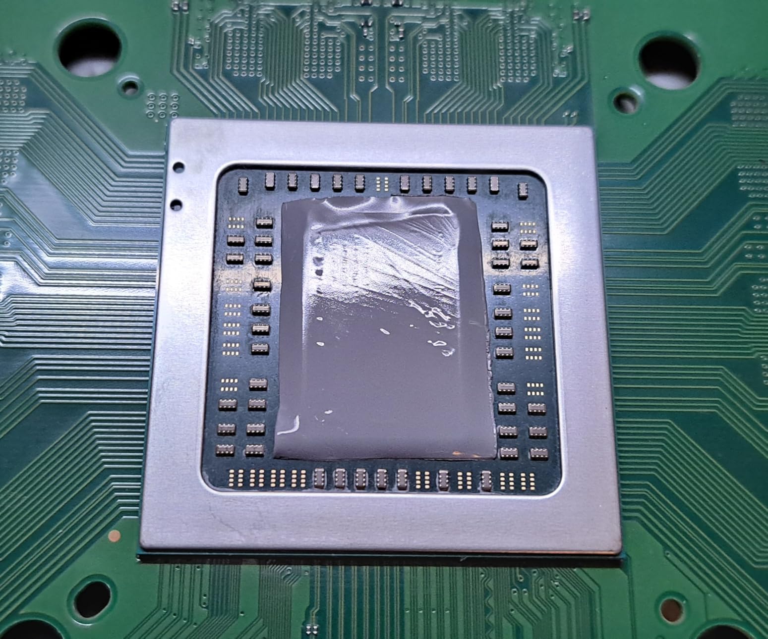 Thermal Grizzly - PhaseSheet PTM (50x40mm)- High Performance Thermal pad with Phase Change Material | Durable, not electrically Conductive | for CPU, GPU & Electronics Cooling customer photo 2