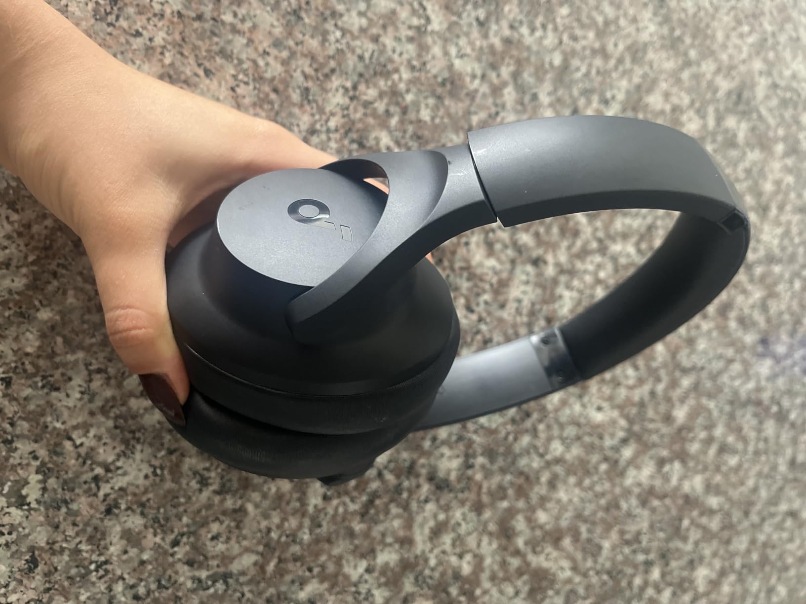Q11i Wireless Over-Ear Bluetooth Headphones by Anker, Deep Bass, 60H Playtime, Hi-Res Audio, Detachable Ear Cushions, Multipoint Connection customer photo 1