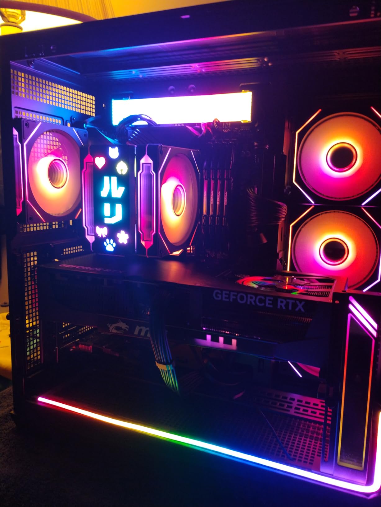 MSI Gaming RTX 5090 32G Gaming Trio OC Graphics Card (32GB GDDR7, 512-bit, Extreme Performance: 2497 MHz, DisplayPort x3 2.1a, HDMI 2.1b, NVIDIA Blackwell Architecture) customer photo 2