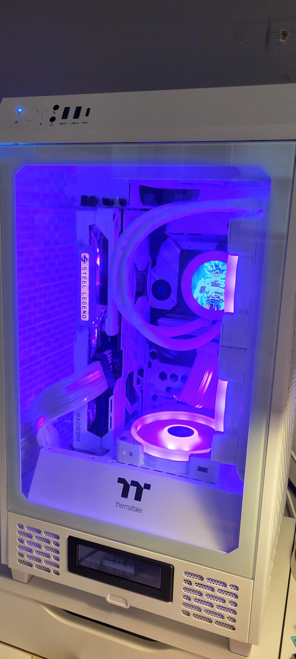 AMD Radeon RX 9070 XT Steel Legend 16GB White GPU 20Gbps GDDR6 256Bit (3rd Gen RT 2nd Gen AI Accelerators) PCIe5.0 800W 2x8-pin Triple Fan DP2.1a HDMI2.1b Graphics Card 2.9 Slot customer photo 1