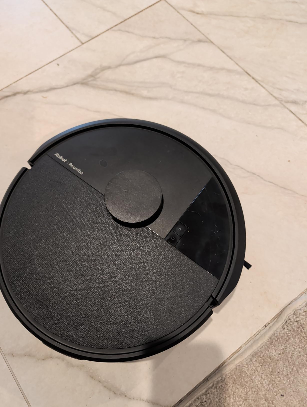 Roomba 105 Vac Robot Vacuum - Easy to use, Intense Power-Lifting Suction, LiDAR Navigation, Multi-Surface Cleaning, Cleans in Neat Rows, Self-Charging customer photo 2