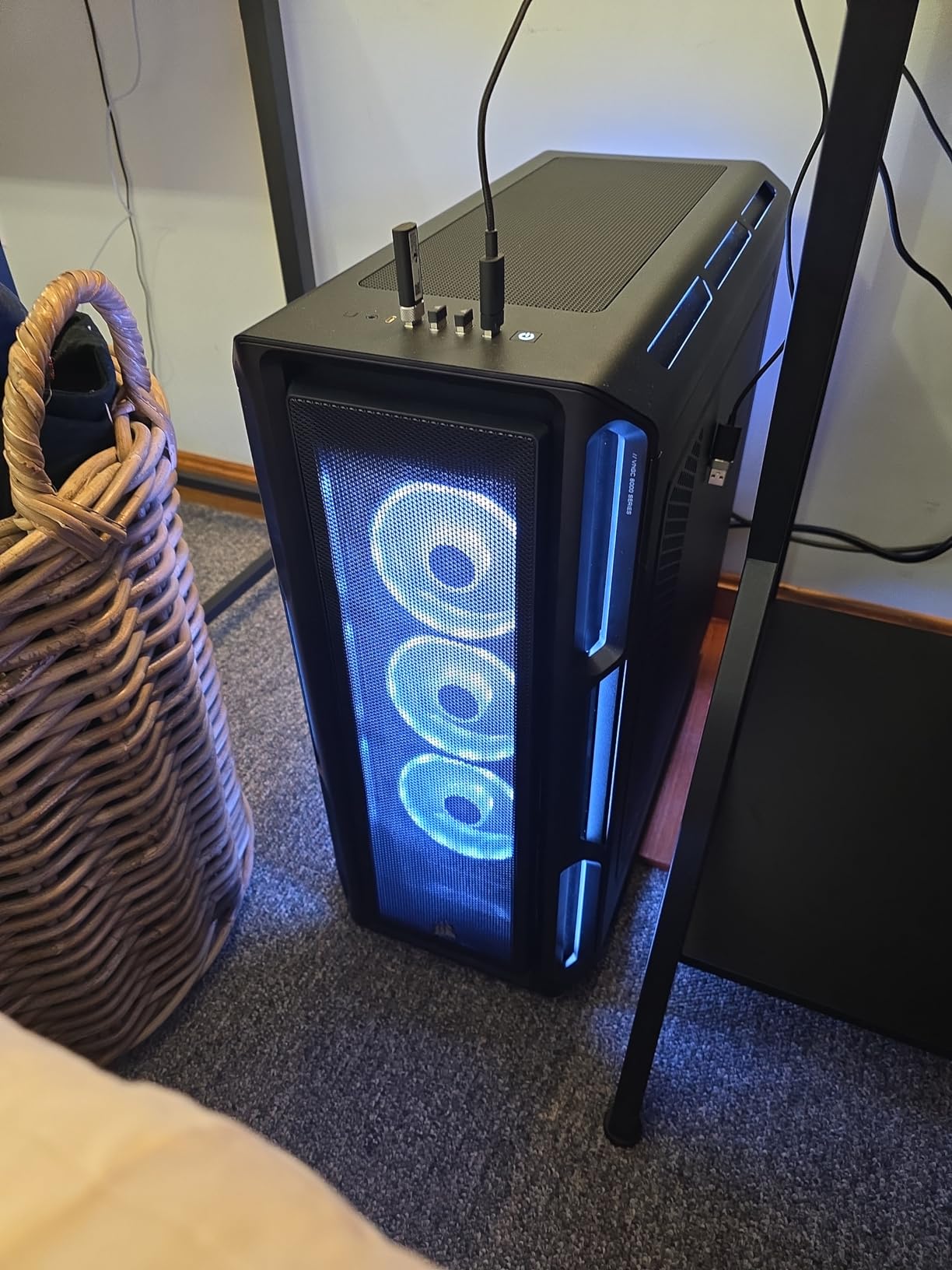 Corsair Vengeance i8200 Gaming PC - Liquid Cooled Intel Core i9 14900KF CPU - NVIDIA GeForce RTX 5080 GPU - 64GB Dominator Titanium RGB DDR5 Memory, Windows 11 Pro - 2TBx2 M.2 SSD - Black customer photo 2