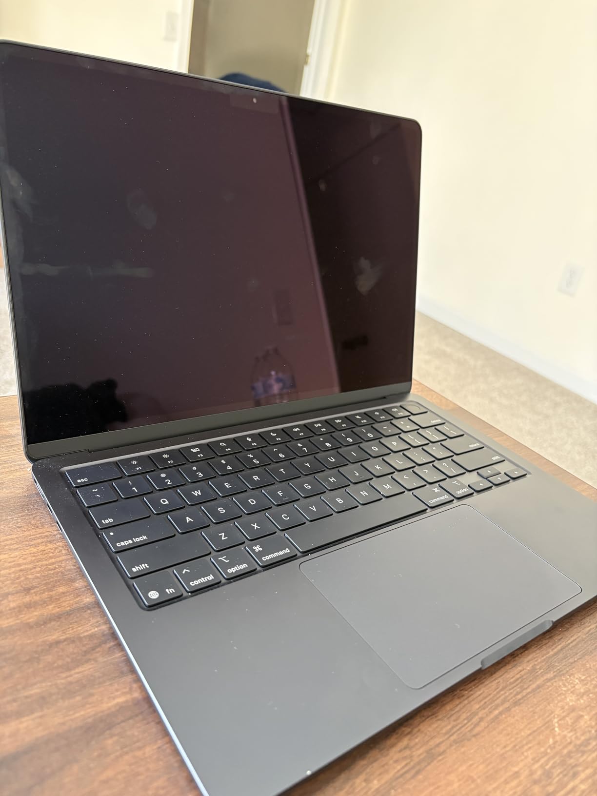 2025 MacBook Air 13-inch Laptop with M4 chip: Built for Apple Intelligence, 13.6-inch Liquid Retina Display, 16GB Unified Memory, 256GB SSD Storage, 12MP Center Stage Camera, Touch ID; Silver customer photo 2