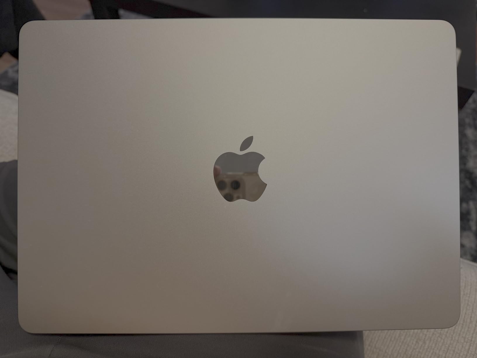 Apple 2025 MacBook Air 13-inch Laptop with M4 chip: Built for Apple Intelligence, 13.6-inch Liquid Retina Display, 16GB Unified Memory, 512GB SSD Storage, 12MP Center Stage Camera, Touch ID; Sky Blue customer photo 1