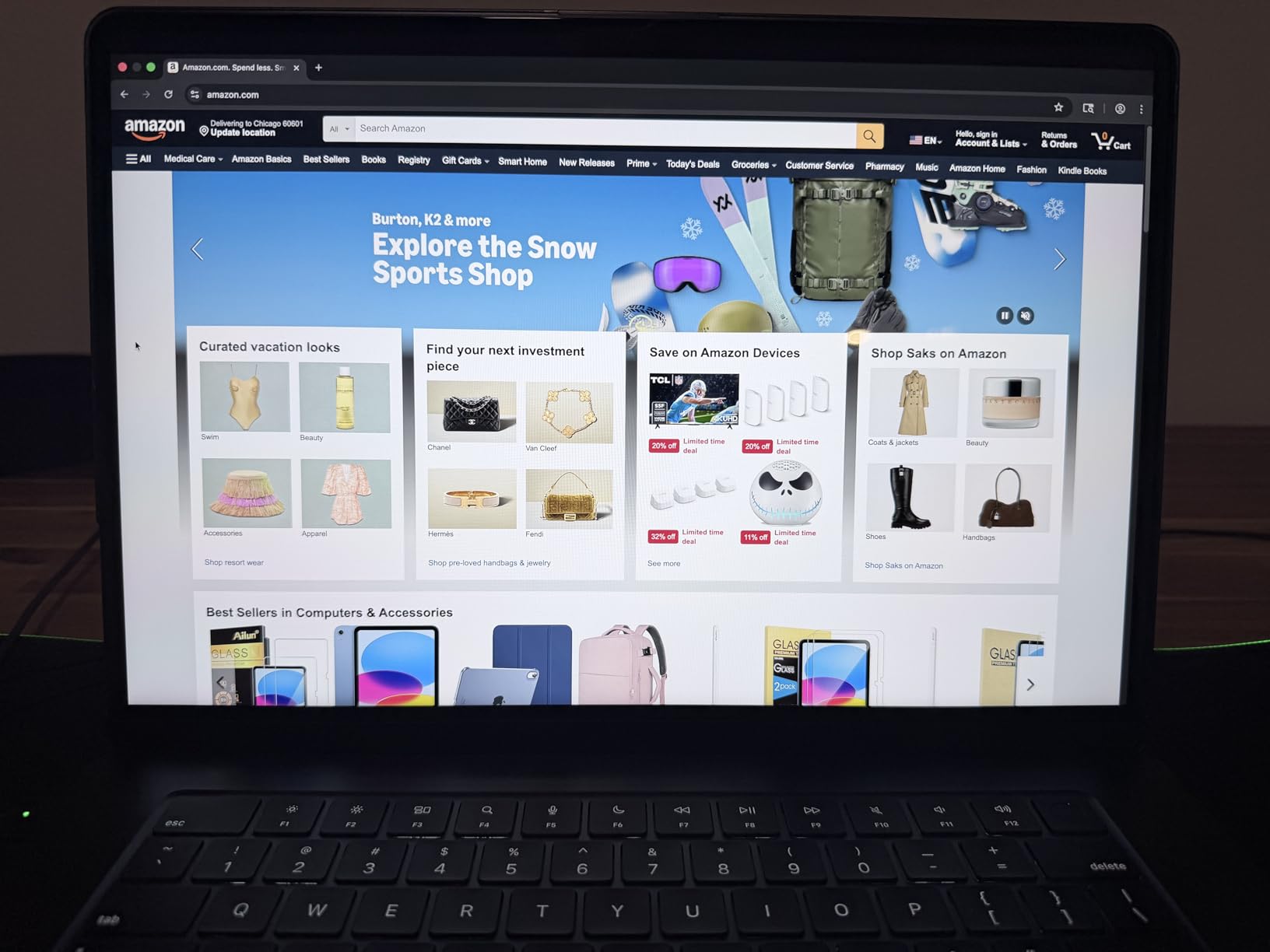 Apple 2025 MacBook Air 15-inch Laptop with M4 chip: Built for Apple Intelligence, 15.3-inch Liquid Retina Display, 16GB Unified Memory, 256GB SSD Storage, 12MP Center Stage Camera, Touch ID; Sky Blue customer photo 2
