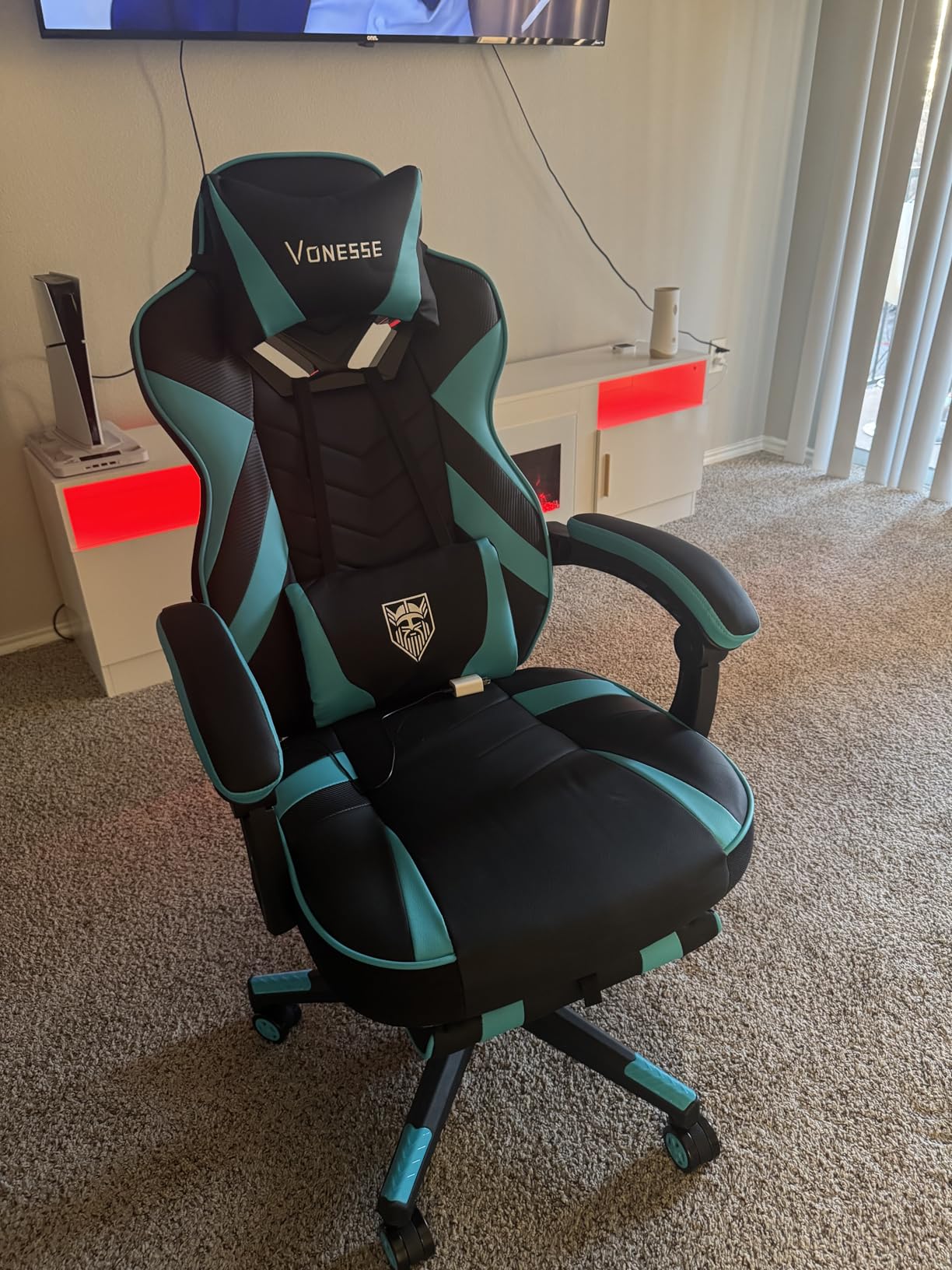 Vonesse Gaming Chair, Big and Tall Gaming Chair with Footrest and Massage, Gaming Chairs for Adults with Lumbar Support, Ergonomic High Back Computer Chair with Pocket Spring Cushion customer photo 1