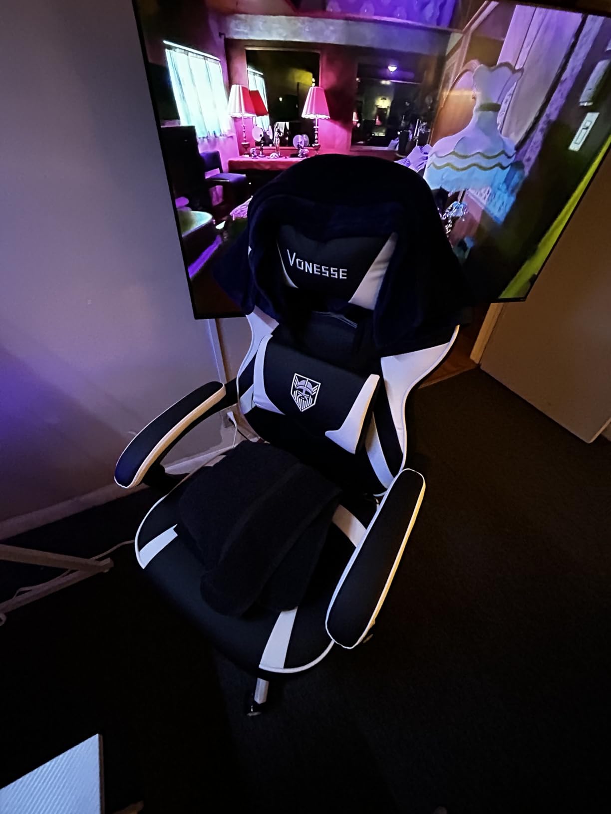 Vonesse Gaming Chair, Big and Tall Gaming Chair with Footrest and Massage, Gaming Chairs for Adults with Lumbar Support, Ergonomic High Back Computer Chair with Pocket Spring Cushion customer photo 2