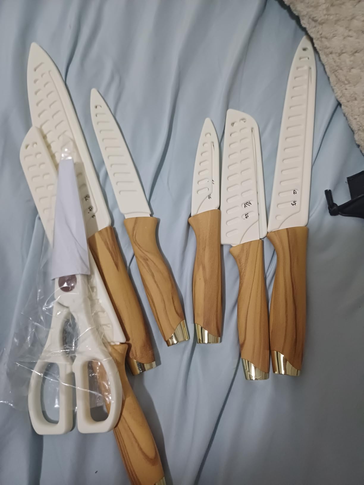 Knife set, 13 Pieces Kitchen Knives Set, Nonstick Ceramic Anti-Rust Coating and Blade Guard, Holiday Gifts for Kitchen, Camping Essentials customer photo 2