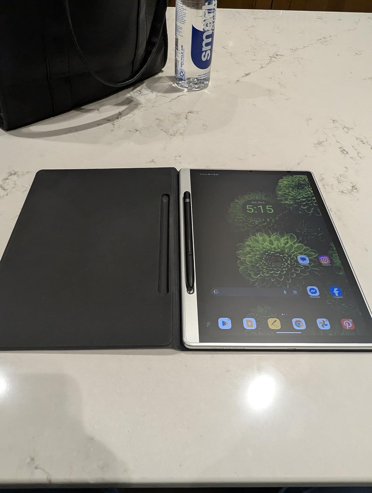 XPPen 10.95 inch Standalone Drawing Tablet Digital Color Notetaking Magic Note Pad for Sketching, Drawing and Notes 16K Pressure Sensitivity Tilt Support 90Hz Refresh Rate Anti-Glare Screen Android 14 customer photo 1