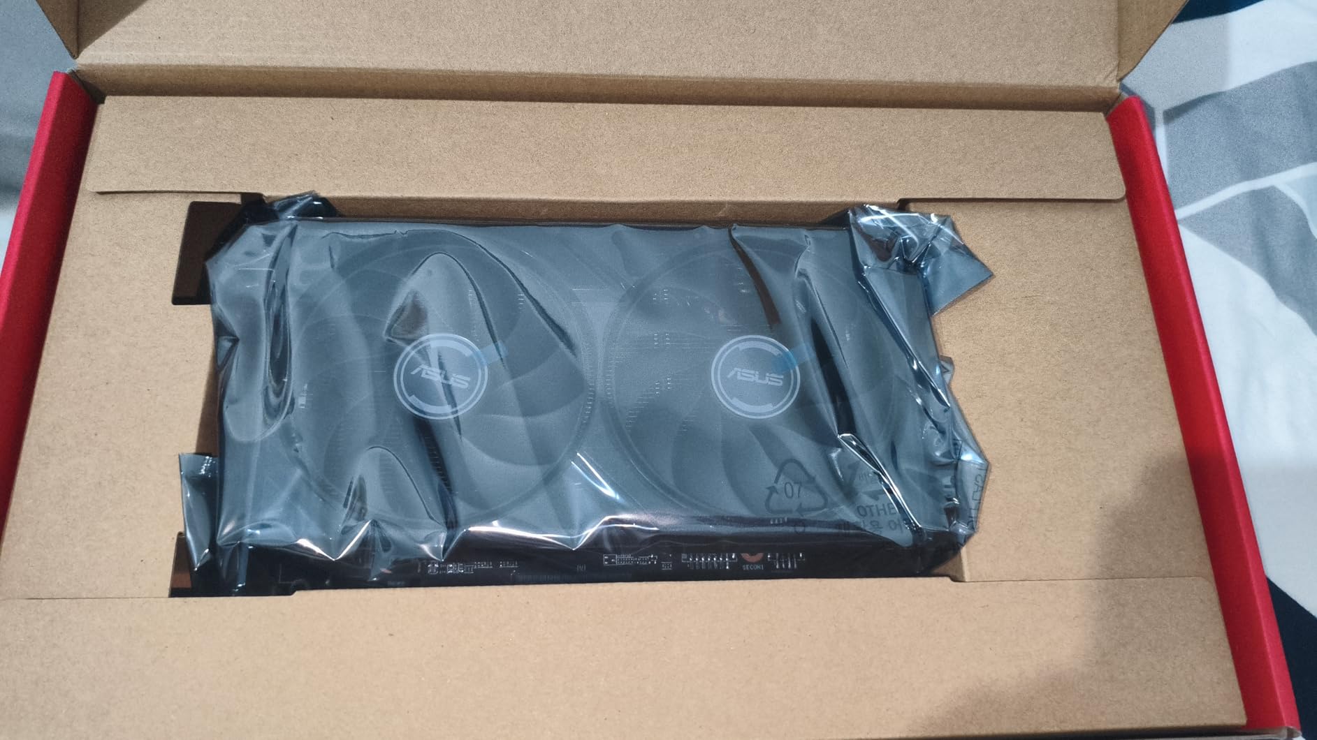 ASUS Dual Radeon RX 9060 XT 16GB GDDR6 Graphics Card (PCIe 5.0, HDMI 2.1b, DisplayPort 2.1a) customer photo 2