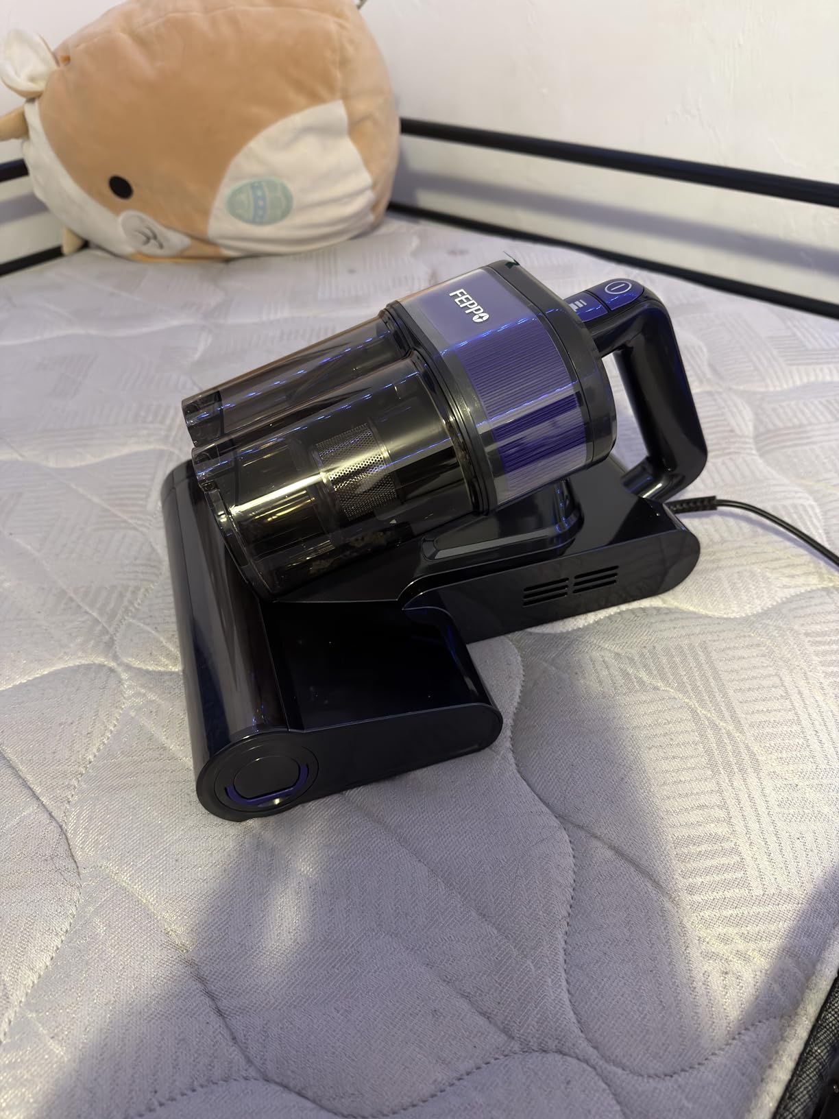 FEPPO Mattress Vacuum Cleaner, 4-in-1 Bed Vacuum Cleaner PRO, 16KPa Handheld Vacuums with 253.7nm UV-C Light, 40,000 Beats/Min Tapping, 140°F Hot Air, HEPA Filter for Bed, Sofa, Crib(Corded, 550W) customer photo 2