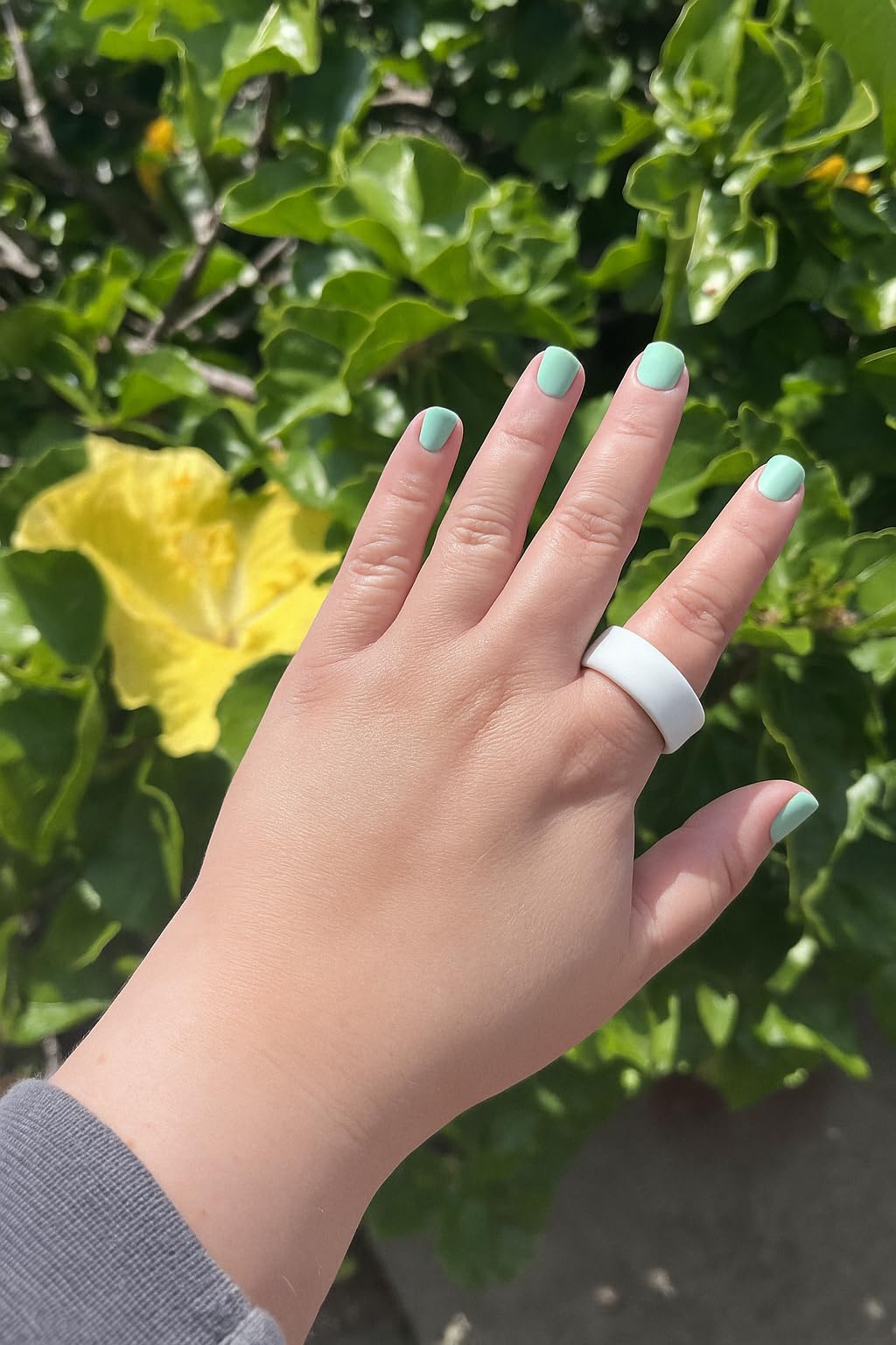 QALO QRNT Slim Smart Ring - Snug Fit - Size Up - Water-Resistant Titanium Fitness Tracker, Tracking for Sleep, Steps, HRV, Women's Health, No Subscription Fee, iOS & Android Compatible (Silver, 08) customer photo 1