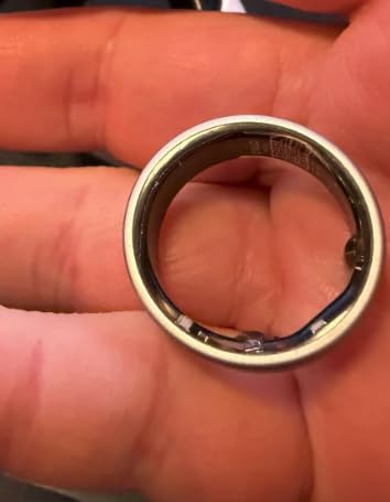 QALO QRNT Slim Smart Ring - Snug Fit - Size Up - Water-Resistant Titanium Fitness Tracker, Tracking for Sleep, Steps, HRV, Women's Health, No Subscription Fee, iOS & Android Compatible (Silver, 08) customer photo 2
