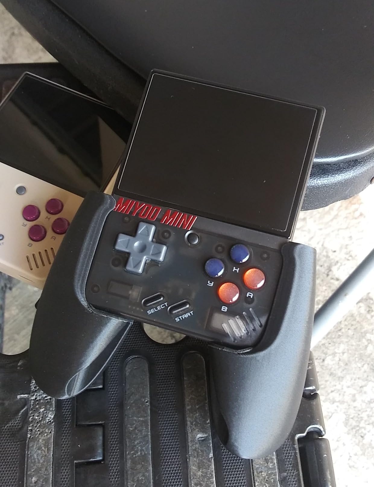 RG35XX Pro - Retro Handheld Game Console, 3.5-Inch IPS Screen, Linux OS, 64GB Card, 3200mAh Battery, WiFi & Bluetooth, HDMI Output, Includes Screen Protector & Keychain (Black) customer photo 1