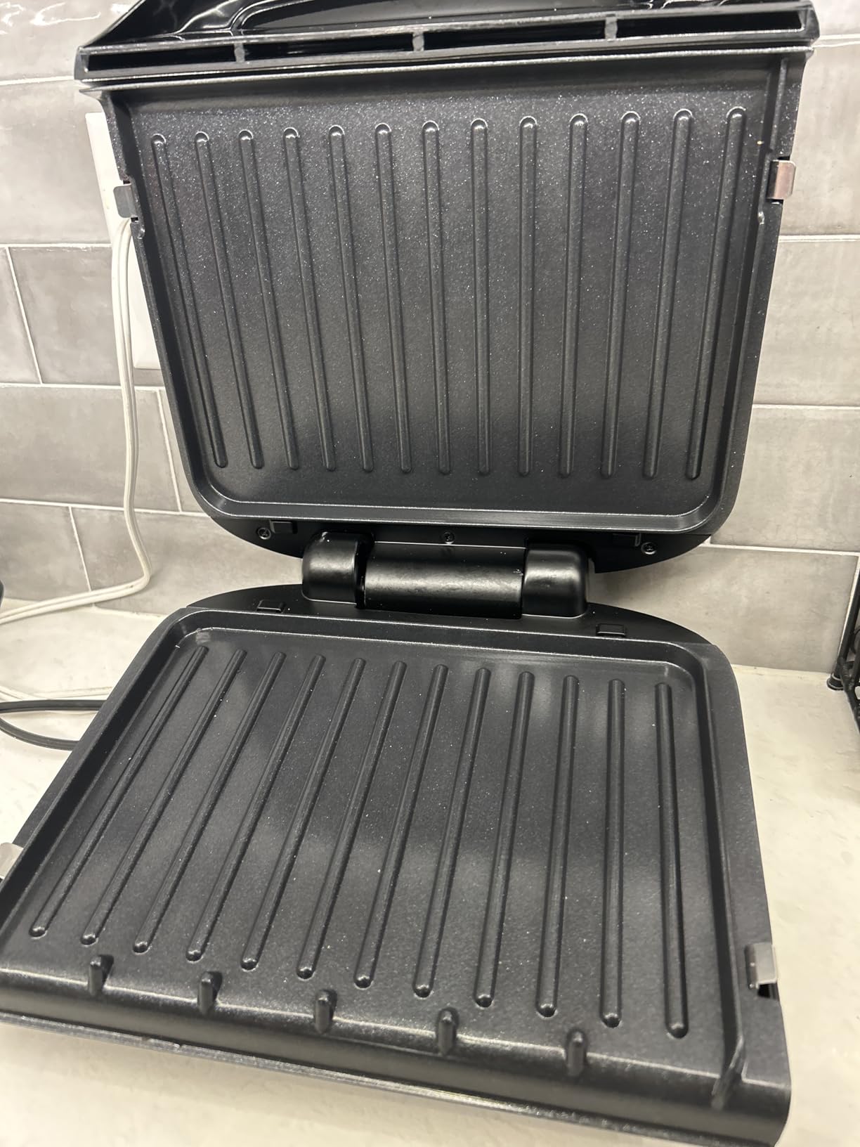 George Foreman 4-Serving Removable Plate Electric Grill and Panini Press, George Tough Non-Stick Coating, Drip Tray Catches Grease, Black customer photo 1