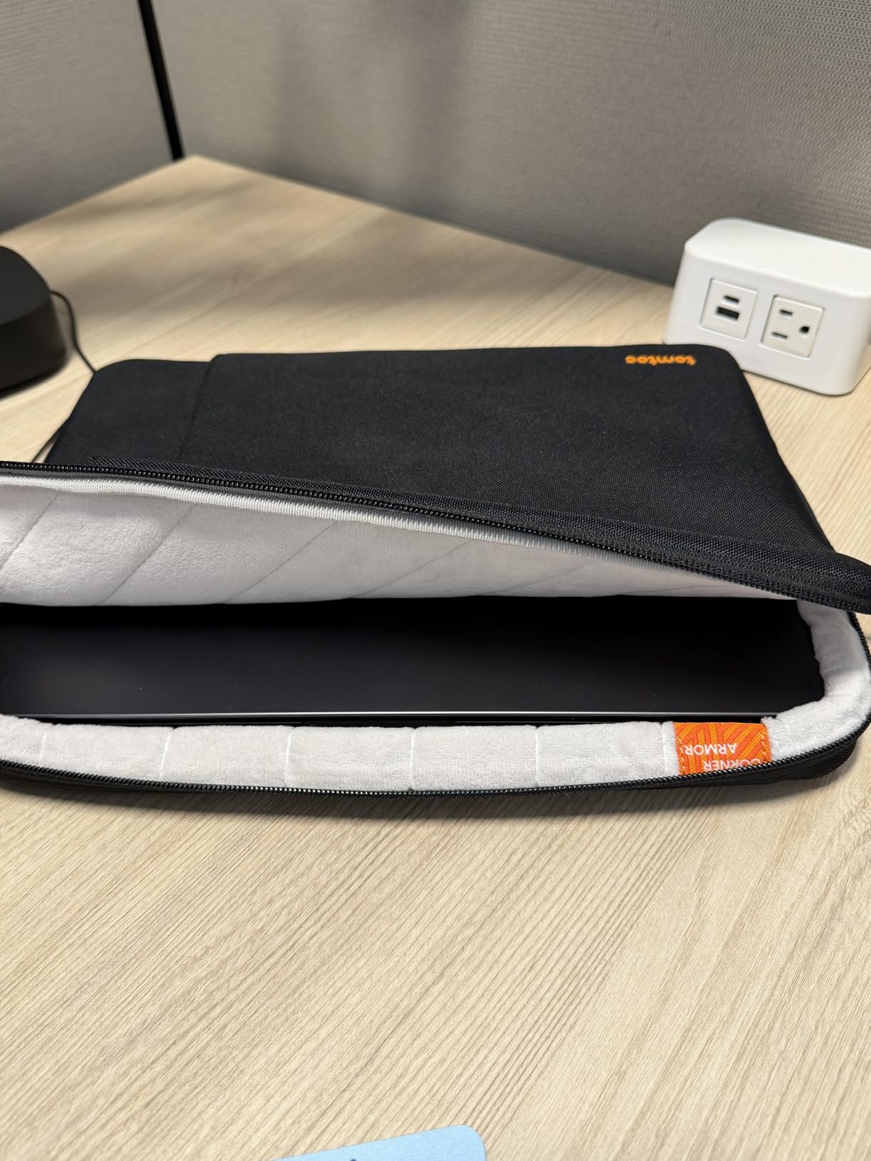 360 Degree Protective Laptop Sleeve for 14-inch New MacBook Pro M5 Pro/Max (2026) A3426 A3427 A3434 M4/M3/M2/M1 A3112 A3401 A3185, Water-Resistant Laptop Case Fits Dell XPS 14 and 13.8-inch Surface Laptop customer photo 2