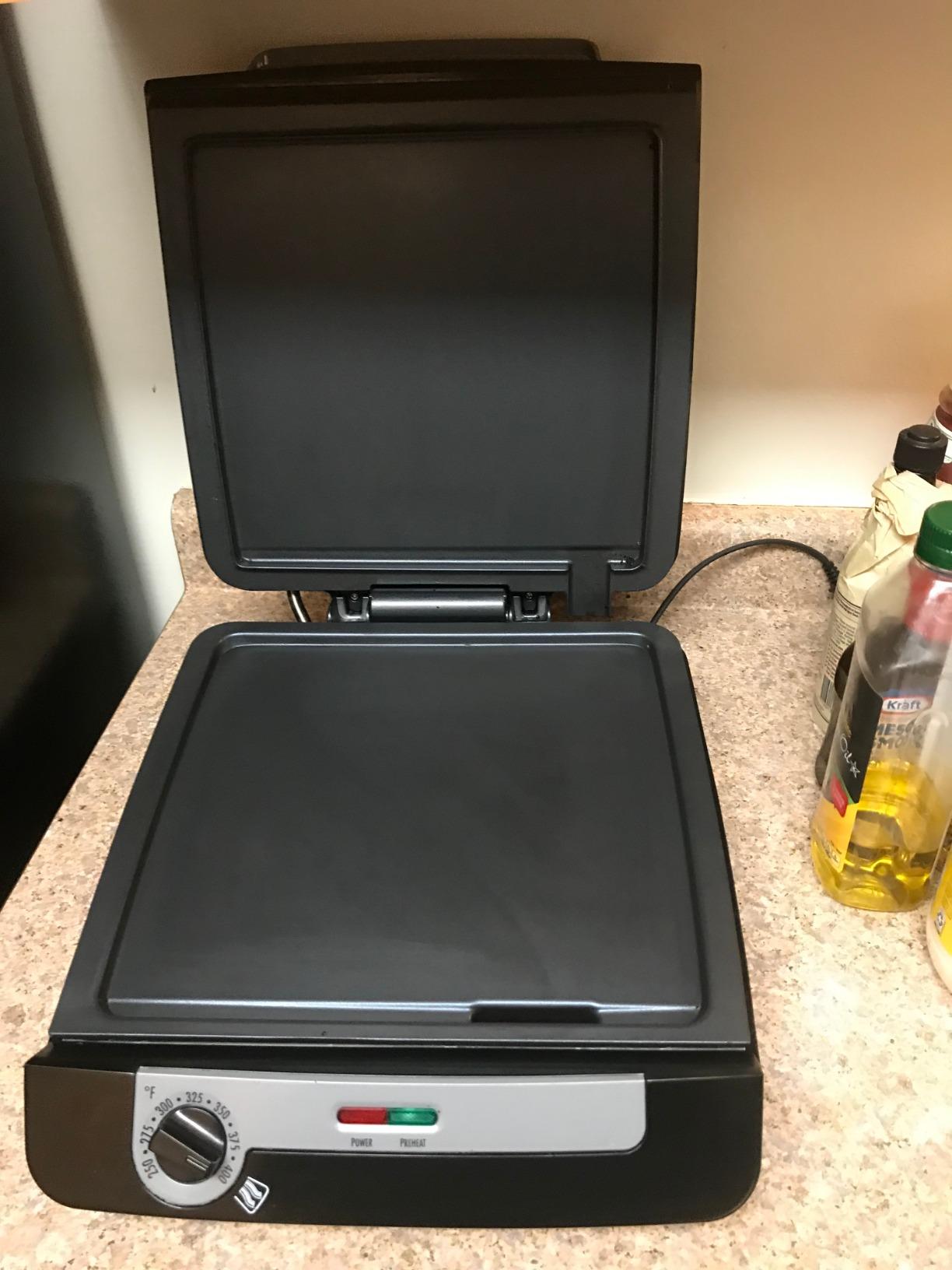 Hamilton Beach 4-in-1 Indoor Grill & Electric Griddle Combo with Bacon Cooker, Opens Flat to Double Cooking Surface, Removable Nonstick Plates, Black & Silver (25601) customer photo 1
