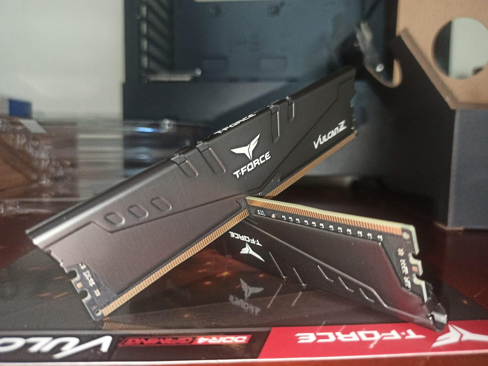 TEAMGROUP T-Force Vulcan Z DDR4 DRAM 16GB Kit (2x8GB) 3200MHz Desktop Memory Module (PC4-25600) CL16 Ram (Gray) customer photo 2