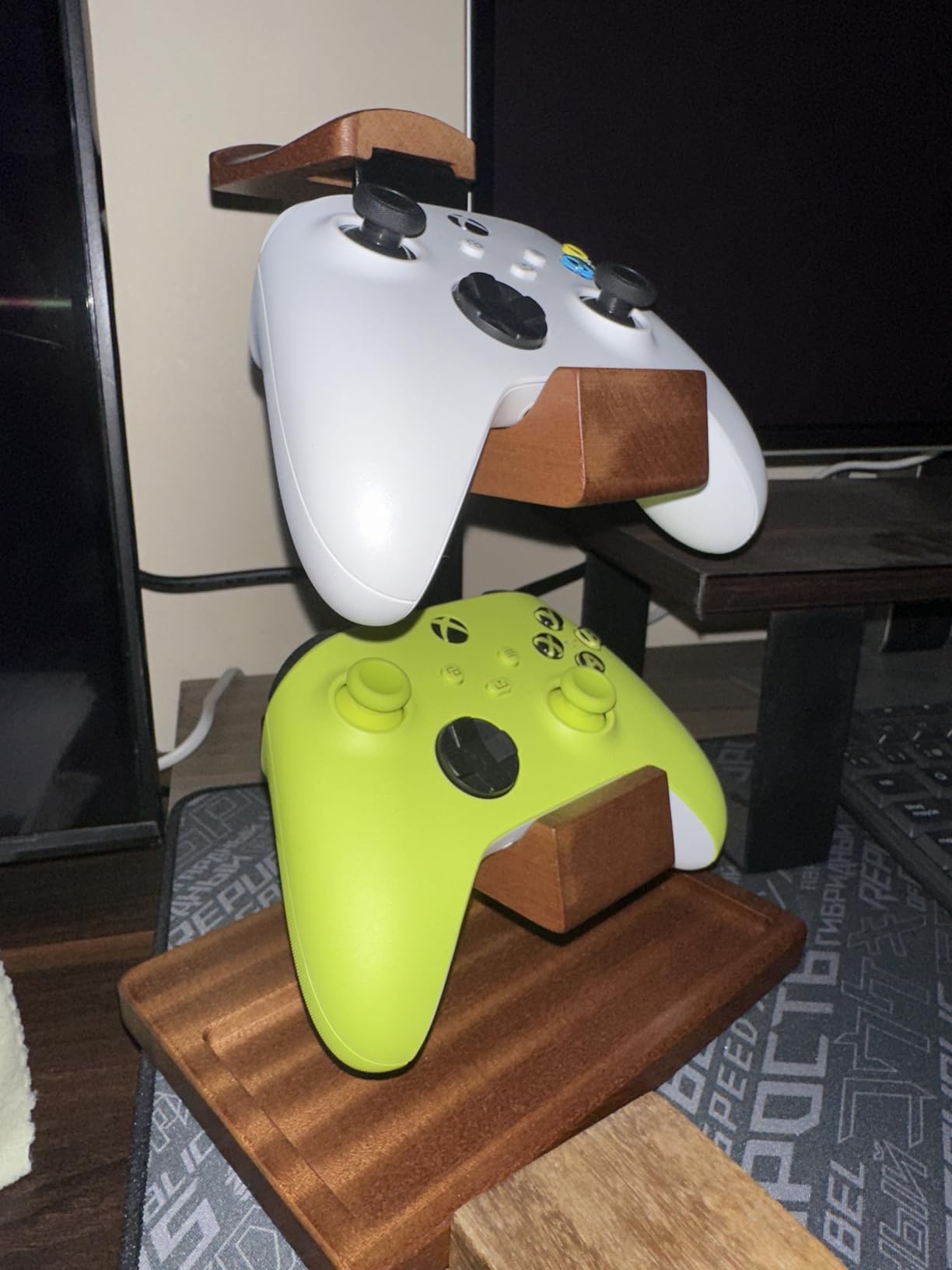 Xbox Wireless Gaming Controller | Electric Volt | Console, PC, & Cloud Devices | Textured Grip | Wireless, Bluetooth, USB-C Connectivity customer photo 2