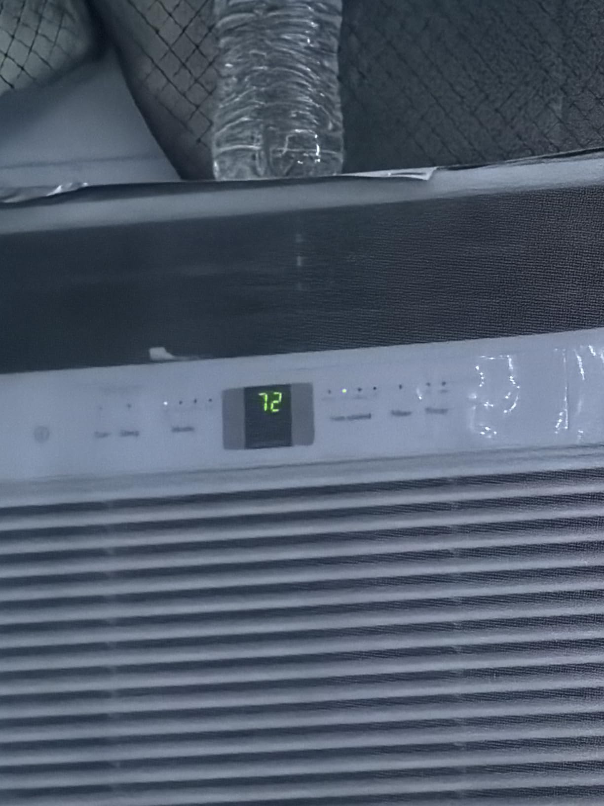 Frigidaire 12,000 BTU Window Air Conditioner with Remote Control, Cools Up to 550 Sq. Ft., Quiet Operation, Eco Mode, 3 Fan Speeds customer photo 1