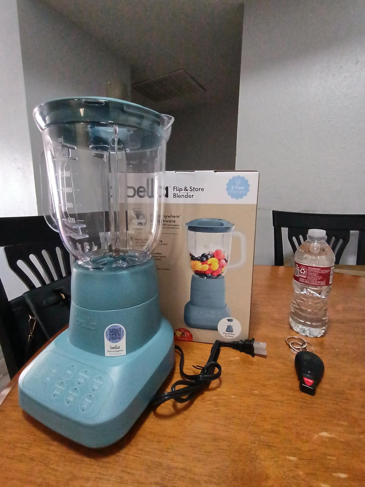 bella 10 Speed Countertop Blender, Juicer & Smoothie Maker, Fits-anywhere Kitchenware, Slim Flip & Store Design, Dishwasher Safe 48oz Capacity Pitcher & Lid, Stainless Steel Blade, 450 Watt, Oatmilk customer photo 1