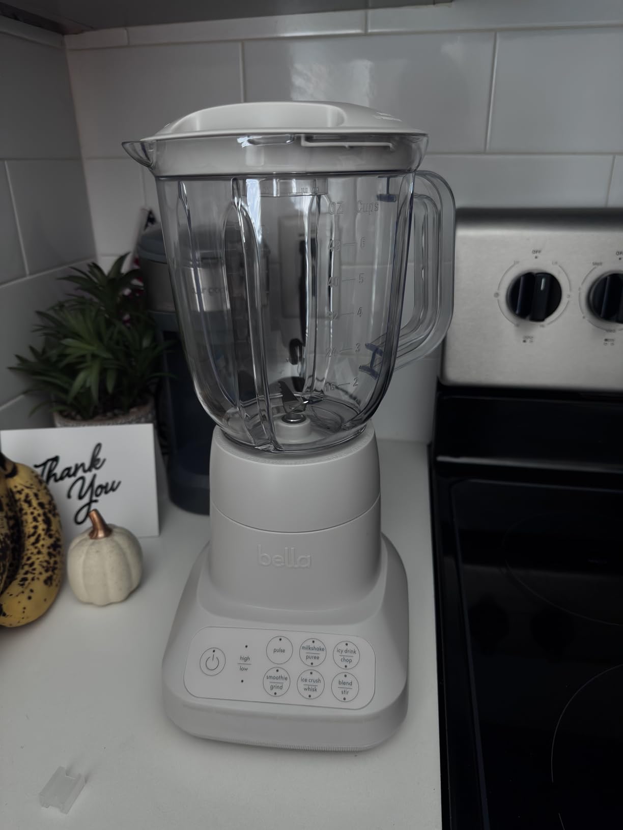 bella 10 Speed Countertop Blender, Juicer & Smoothie Maker, Fits-anywhere Kitchenware, Slim Flip & Store Design, Dishwasher Safe 48oz Capacity Pitcher & Lid, Stainless Steel Blade, 450 Watt, Oatmilk customer photo 2