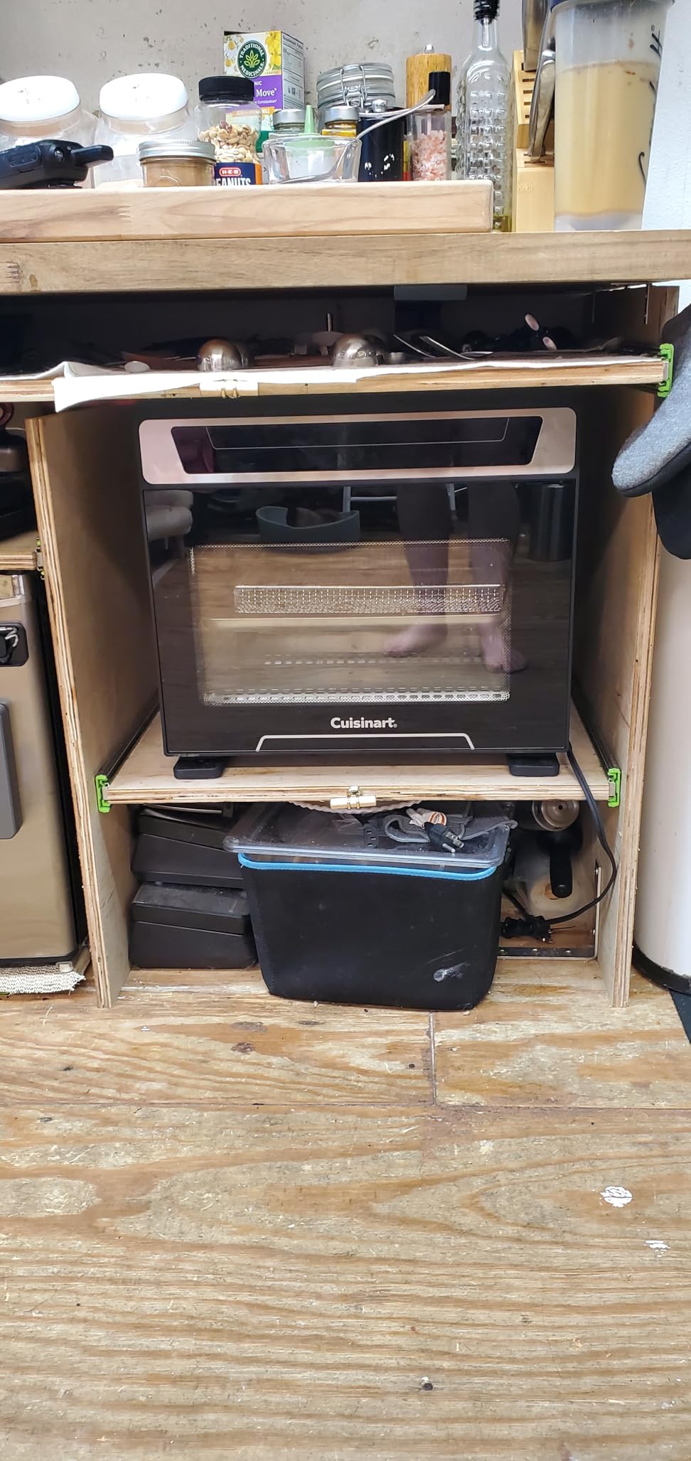 Cuisinart 15-in-1 Extra-Large Digital Air Fryer Oven with 9x13 2-in-1 Pan, Air Fry 4 Lbs of Wings, Cook a 13 Lb Turkey or 5+ Lb Chicken, Toast 9 Slices of Bread, and Bake a 13